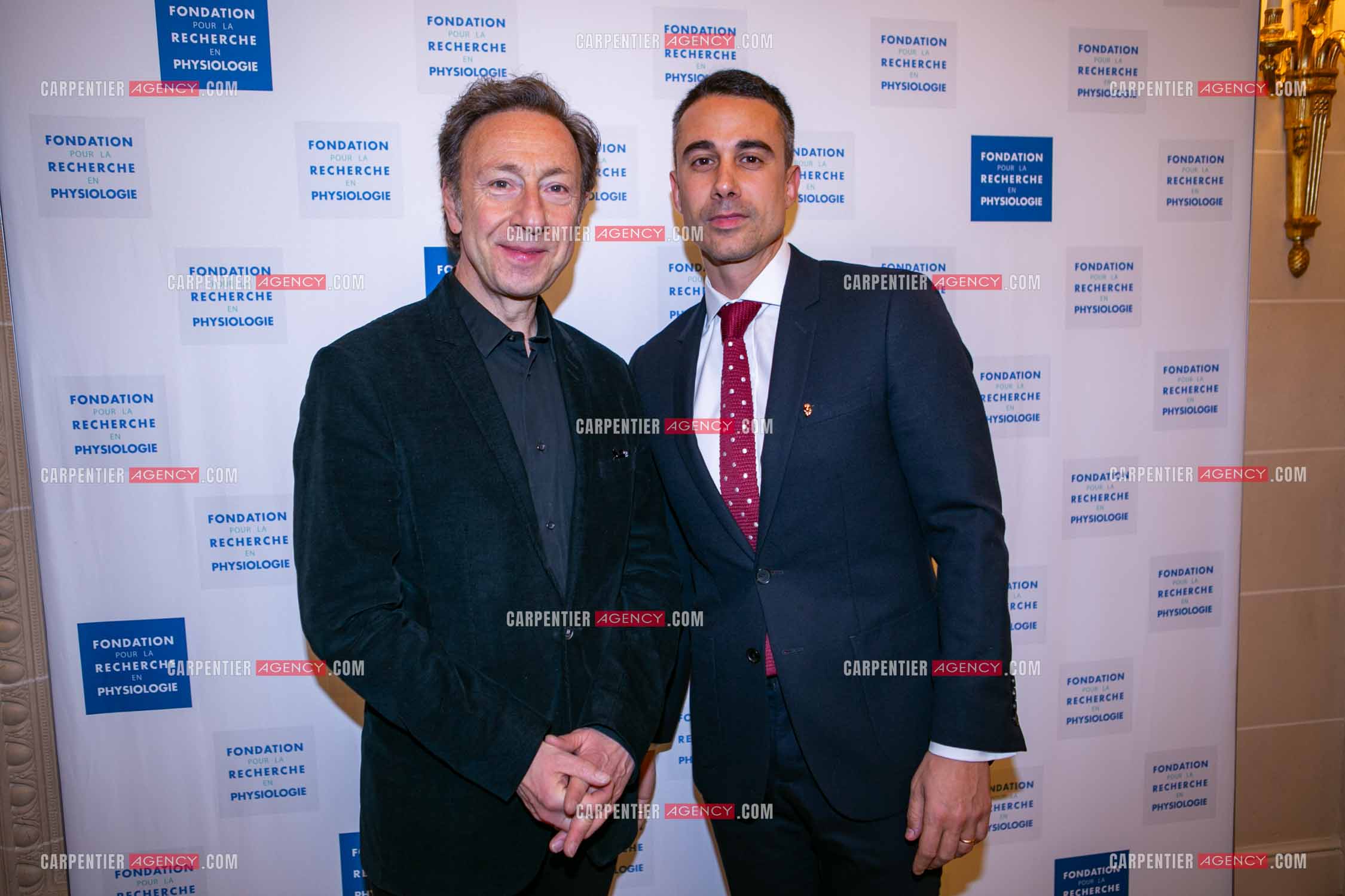 Soirée de Gala des Stéthos d'Or 2025 à l'Hôtel George V à Paris le 24 Mars 2025. Stéphane Bern et son compagnon Yori Bailleres.