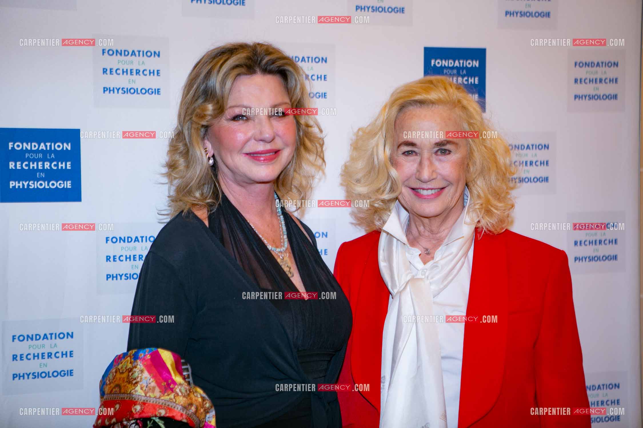 Soirée de Gala des Stéthos d'Or 2025 à l'Hôtel George V à Paris le 24 Mars 2025. La chanteuse Jeane Manson et l'actrice Brigitte Fossey.
