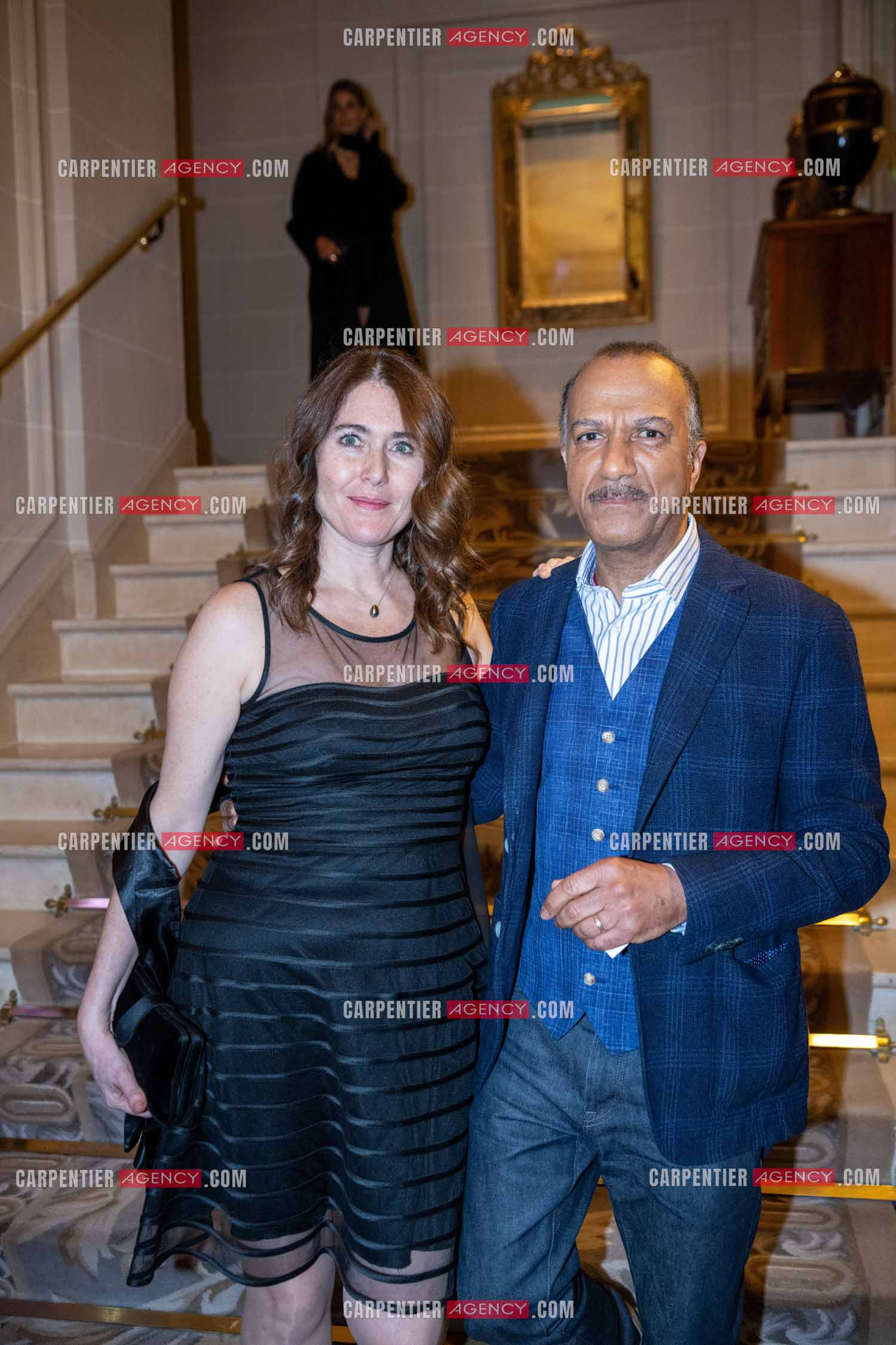 Soirée de Gala des Stéthos d'Or 2024 à l'Hôtel George V à Paris le 18 Mars 2024. L'humoriste Pascal Légitimus et sa femme Adriana Santini.
