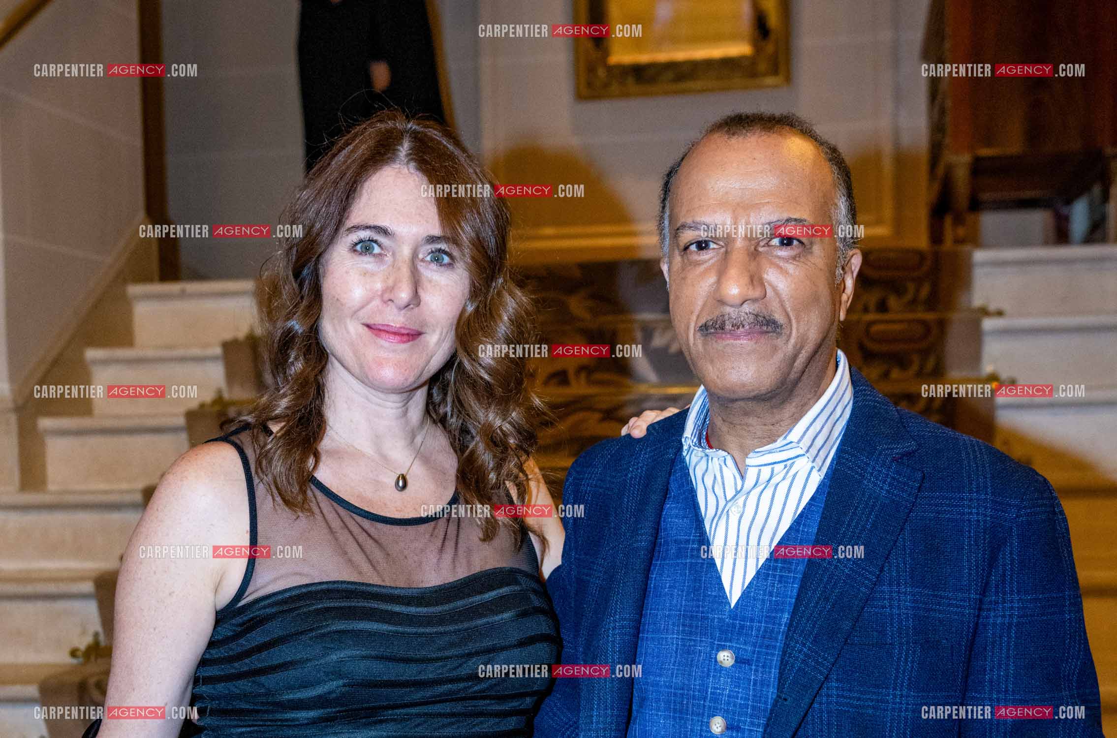 Soirée de Gala des Stéthos d'Or 2024 à l'Hôtel George V à Paris le 18 Mars 2024. L'humoriste Pascal Légitimus et sa femme Adriana Santini.