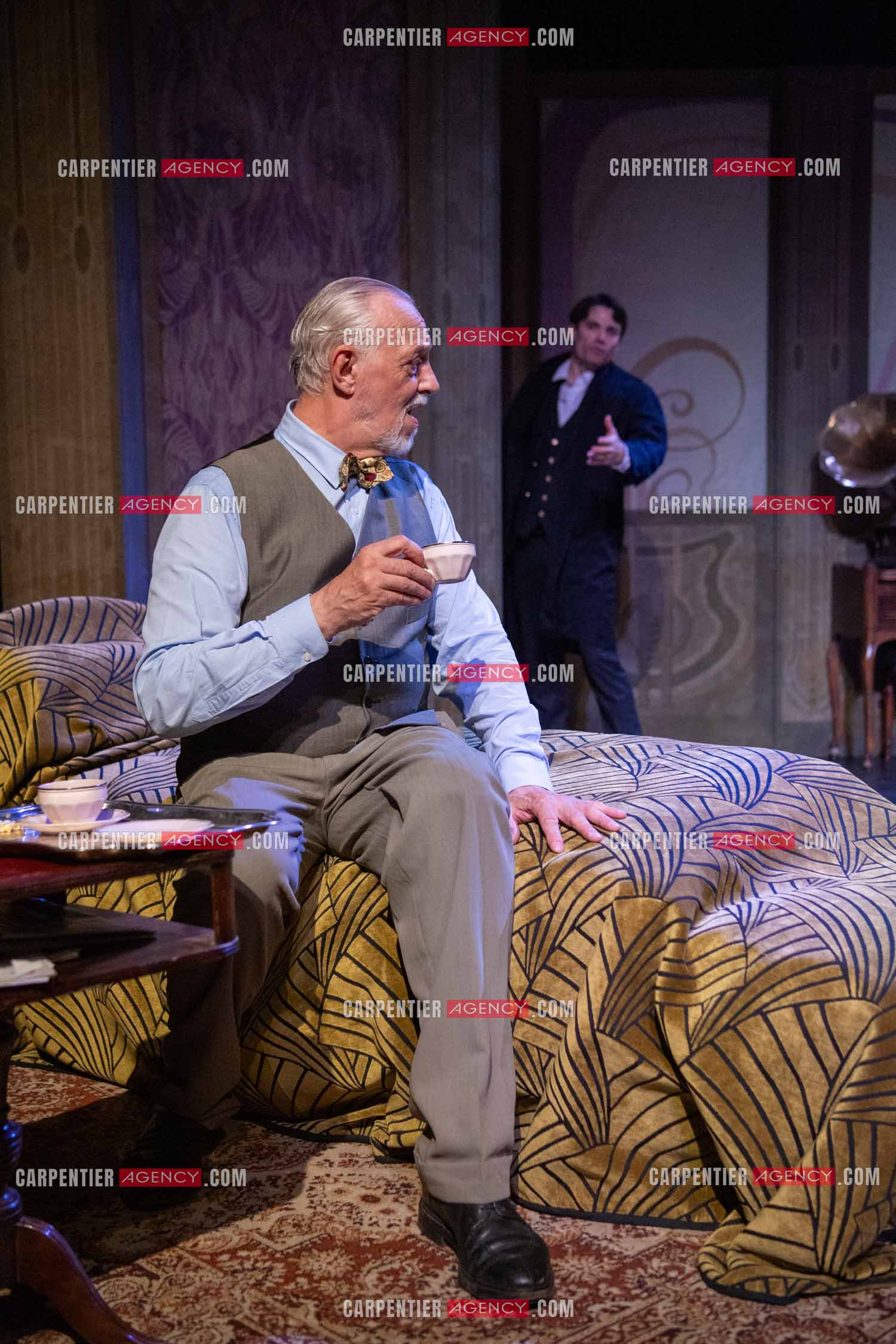 Filage de la pièce “ VIEILLES CHANSONS MALÉFIQUES “ au théâtre Le Chien Qui Fume à Avignon. La pièce est Interprétée par Tom Novembre et Nicolas Verdier. ( Exclusif )