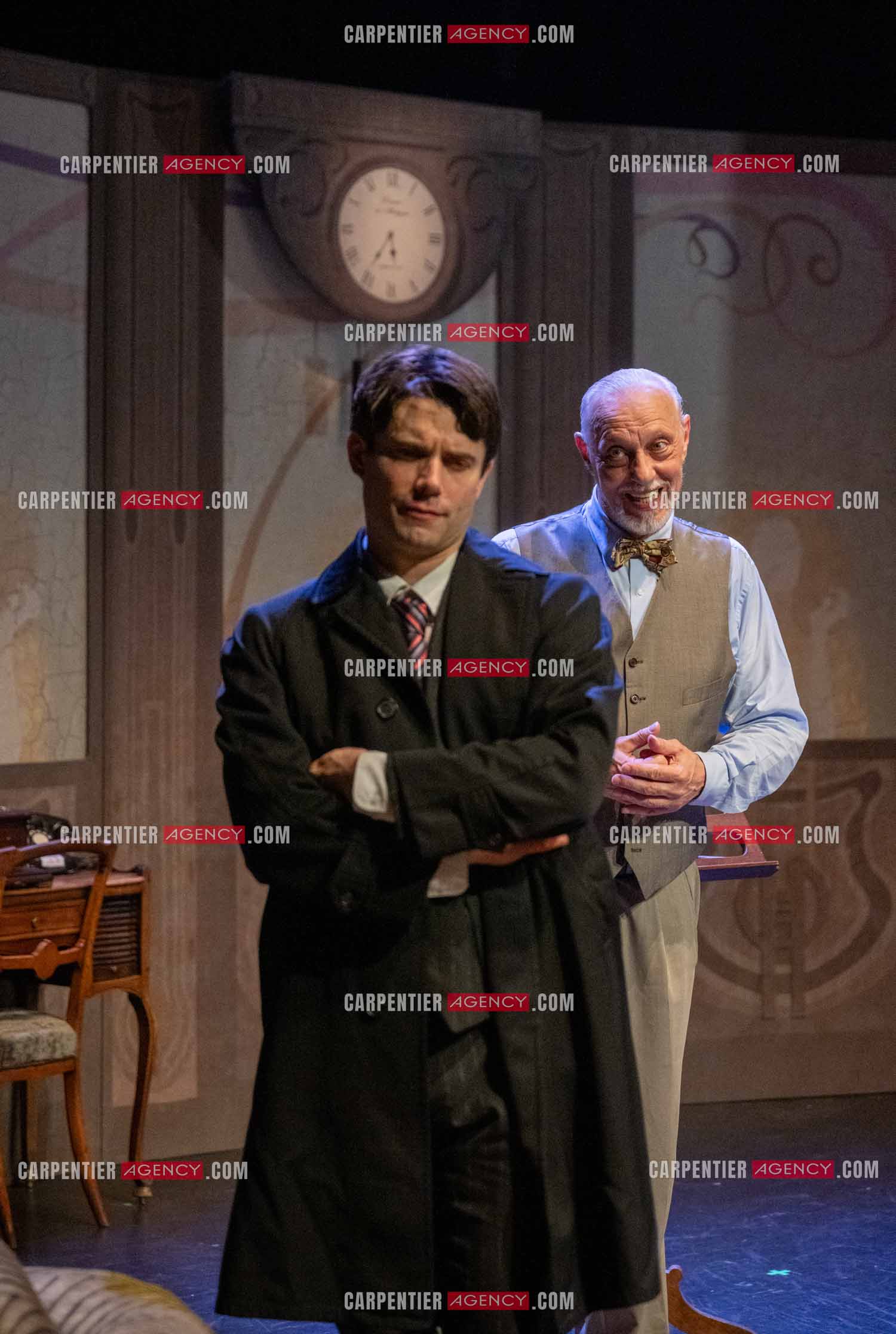 Filage de la pièce “ VIEILLES CHANSONS MALÉFIQUES “ au théâtre Le Chien Qui Fume à Avignon. La pièce est Interprétée par Tom Novembre et Nicolas Verdier. ( Exclusif )