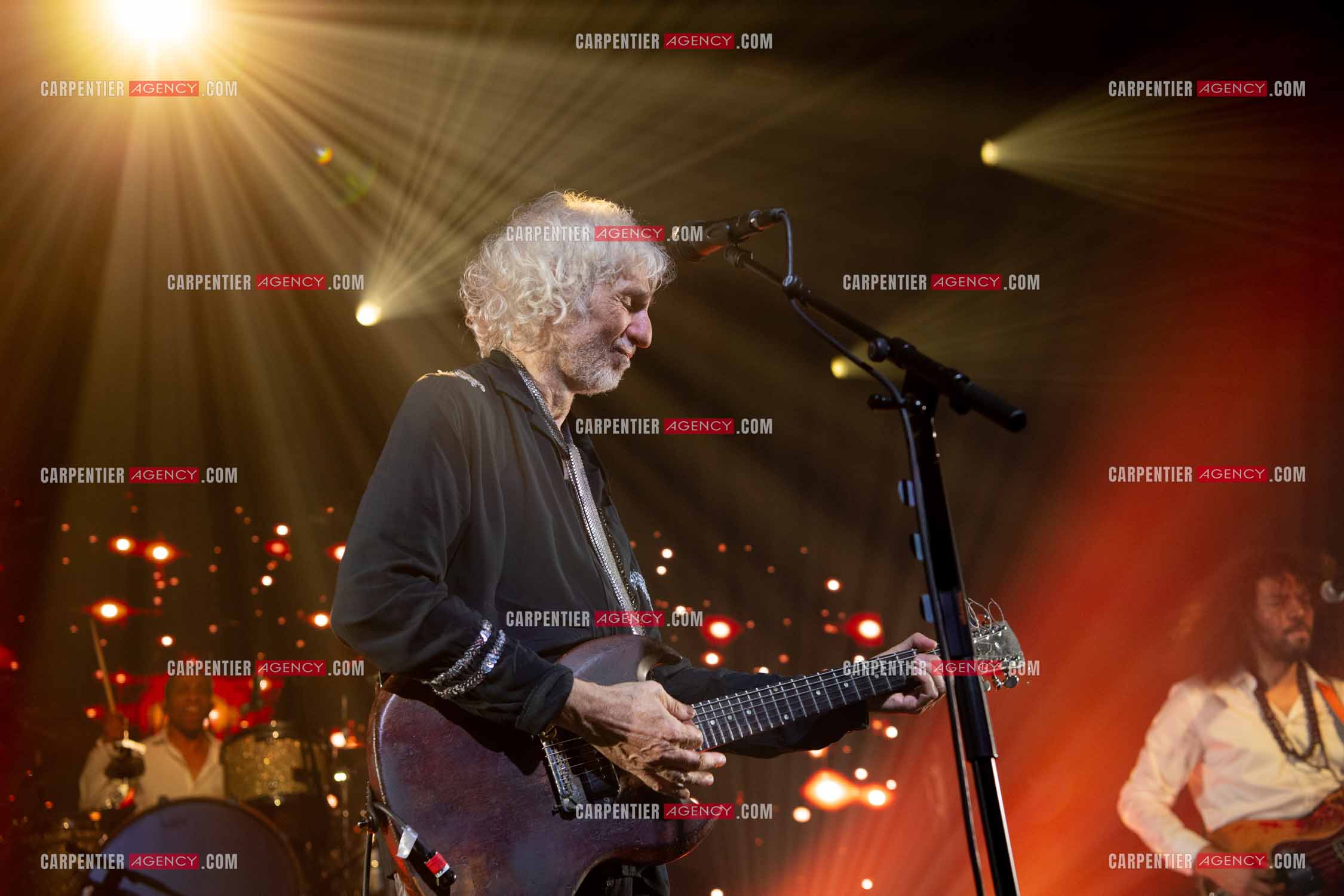 Le chanteur Louis Bertignac en concert au théâtre Galil le 25 Nov 2023.    ( Exclusif )