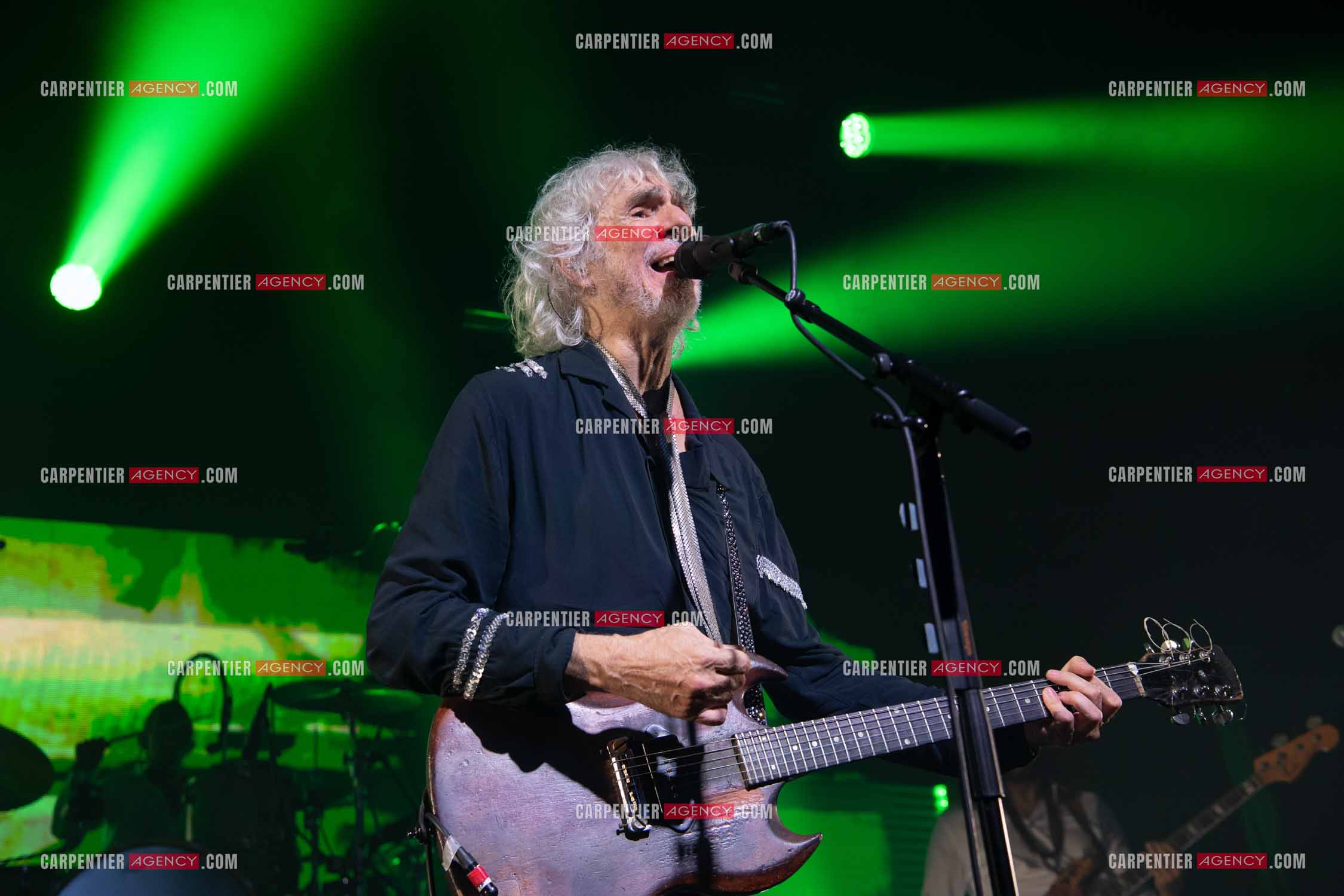 Le chanteur Louis Bertignac en concert au théâtre Galil le 25 Nov 2023.    ( Exclusif )