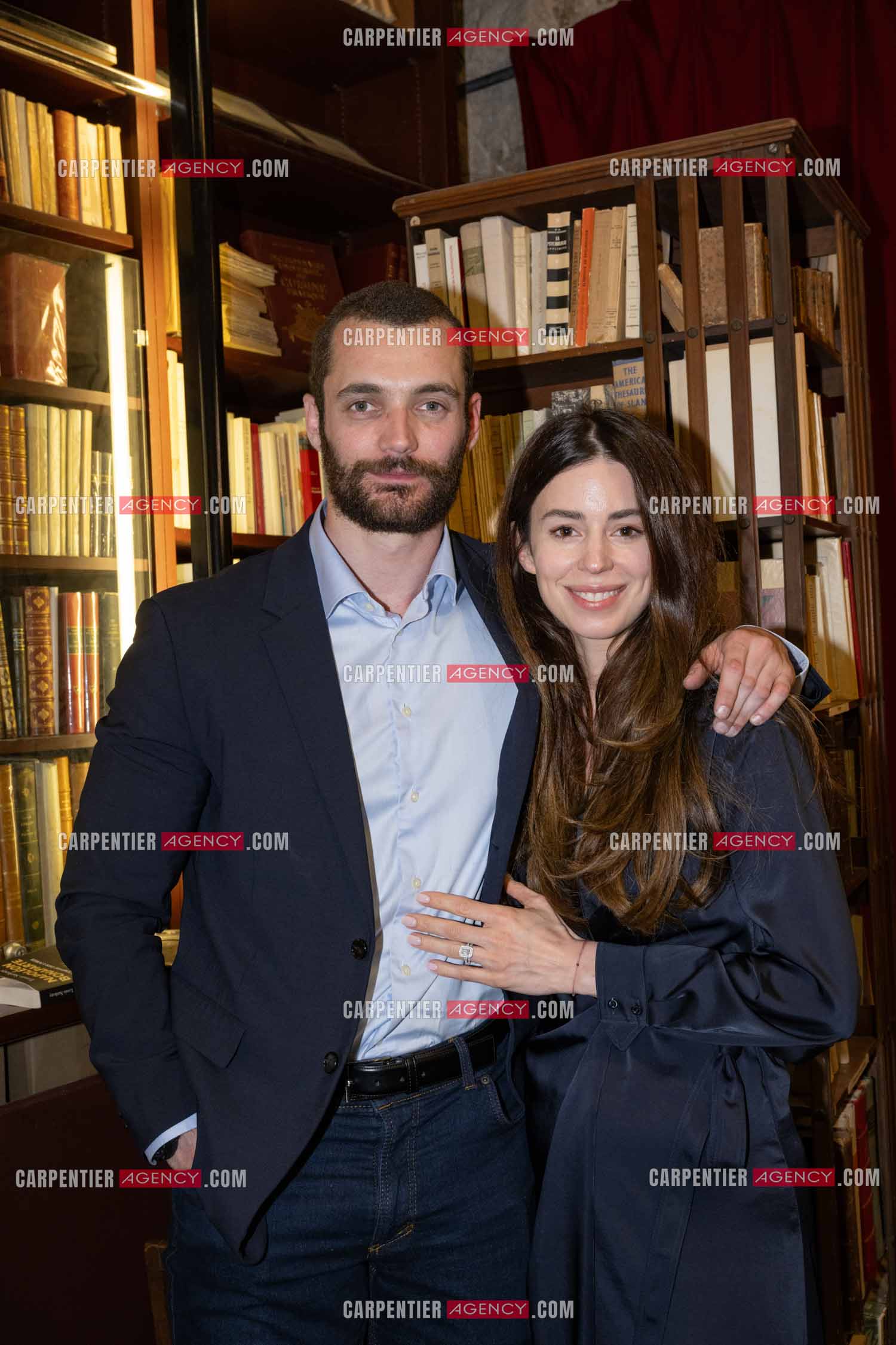 Louis Sarkozy et sa femme Natali Husic attendent leur premier enfant.  ( Exclusif )