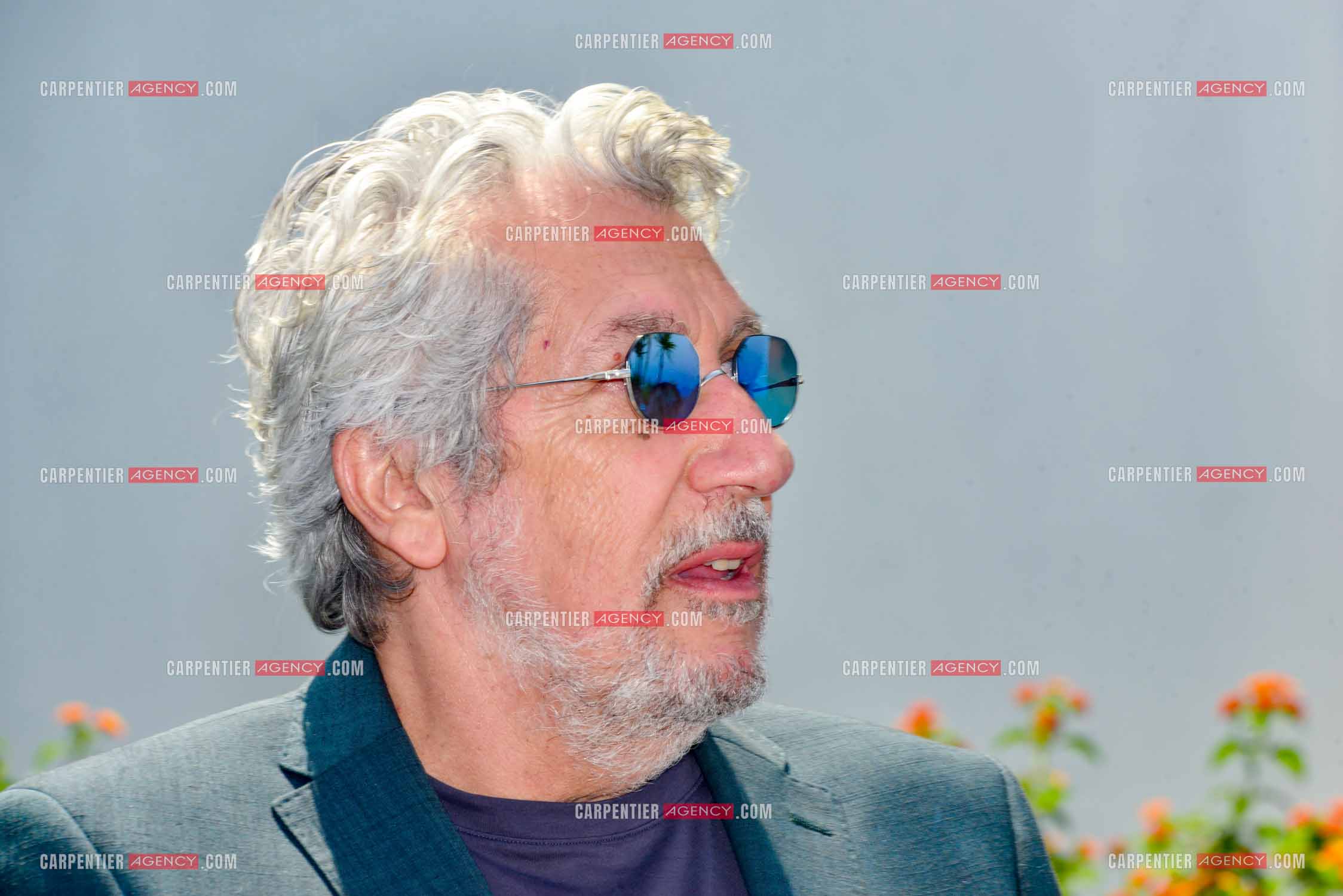 Festival de Cannes 2022. 75e édition, du 17 au 28 mai 2022 au Palais des festivals à Cannes. Alain Chabat assiste au photocall pour la projection du film “ Les causes de la Toux “.