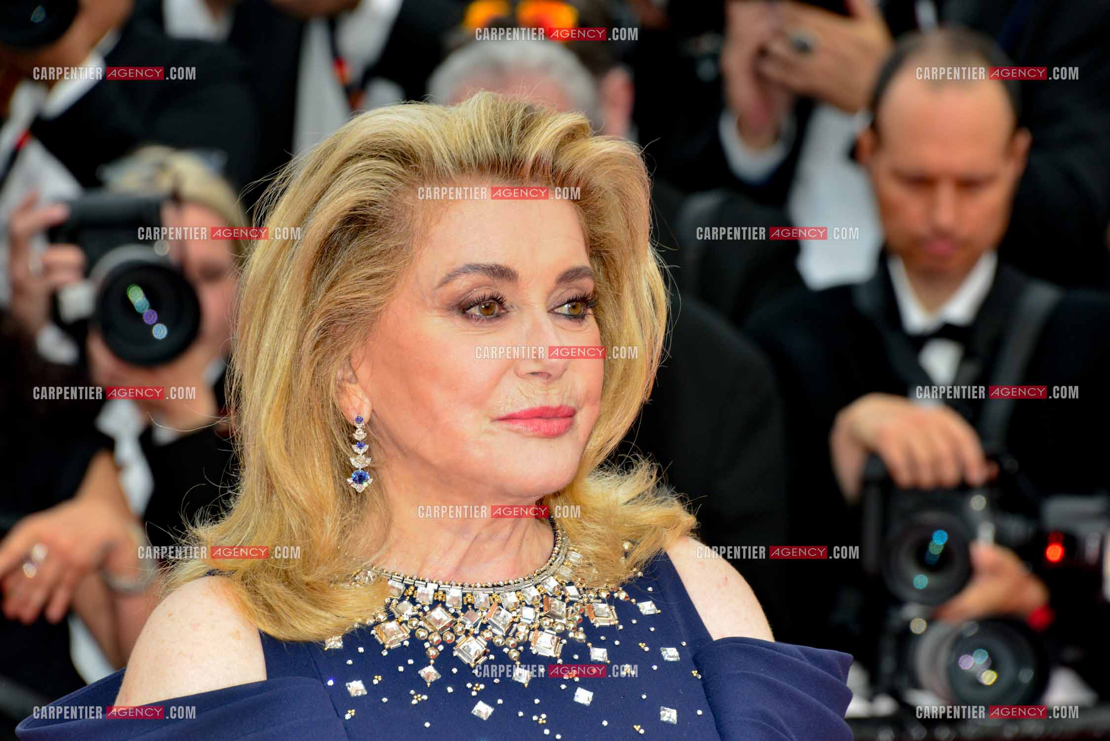 Festival de Cannes 2023. 76e édition, du 16 au 27 mai 2023 au Palais des festivals, à Cannes. L'actrice Catherine Deneuve assiste à la cérémonie d'ouverture et à la projection du film “ Jeanne du Barry “.