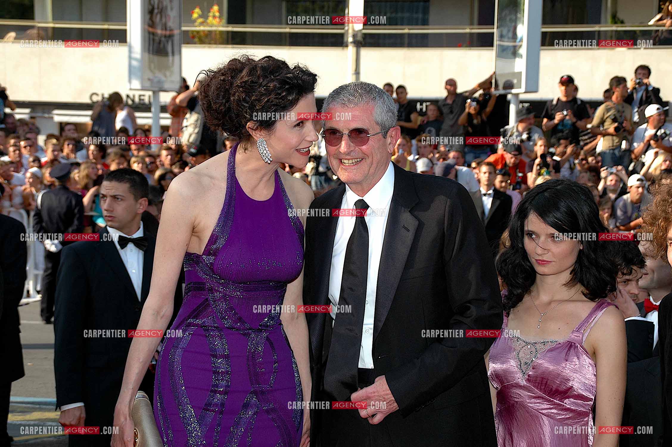 Festival de Cannes 2007. 60e édition du festival, du 16 au 27 mai 2007. Le réalisateur Claude Lelouch et son épouse Alessandra Martines assistent à la projection du film “ No Country for Old Men “.
