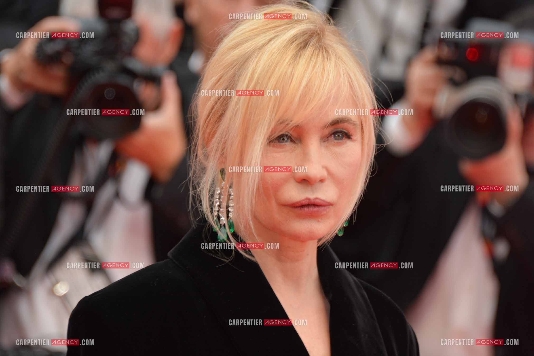 Ouverture du  77ème Festival de Cannes du 14 au 25 mai 2024. Présentation du film “Le Deuxieme Acte“. l'actrice Emanuelle Beart.