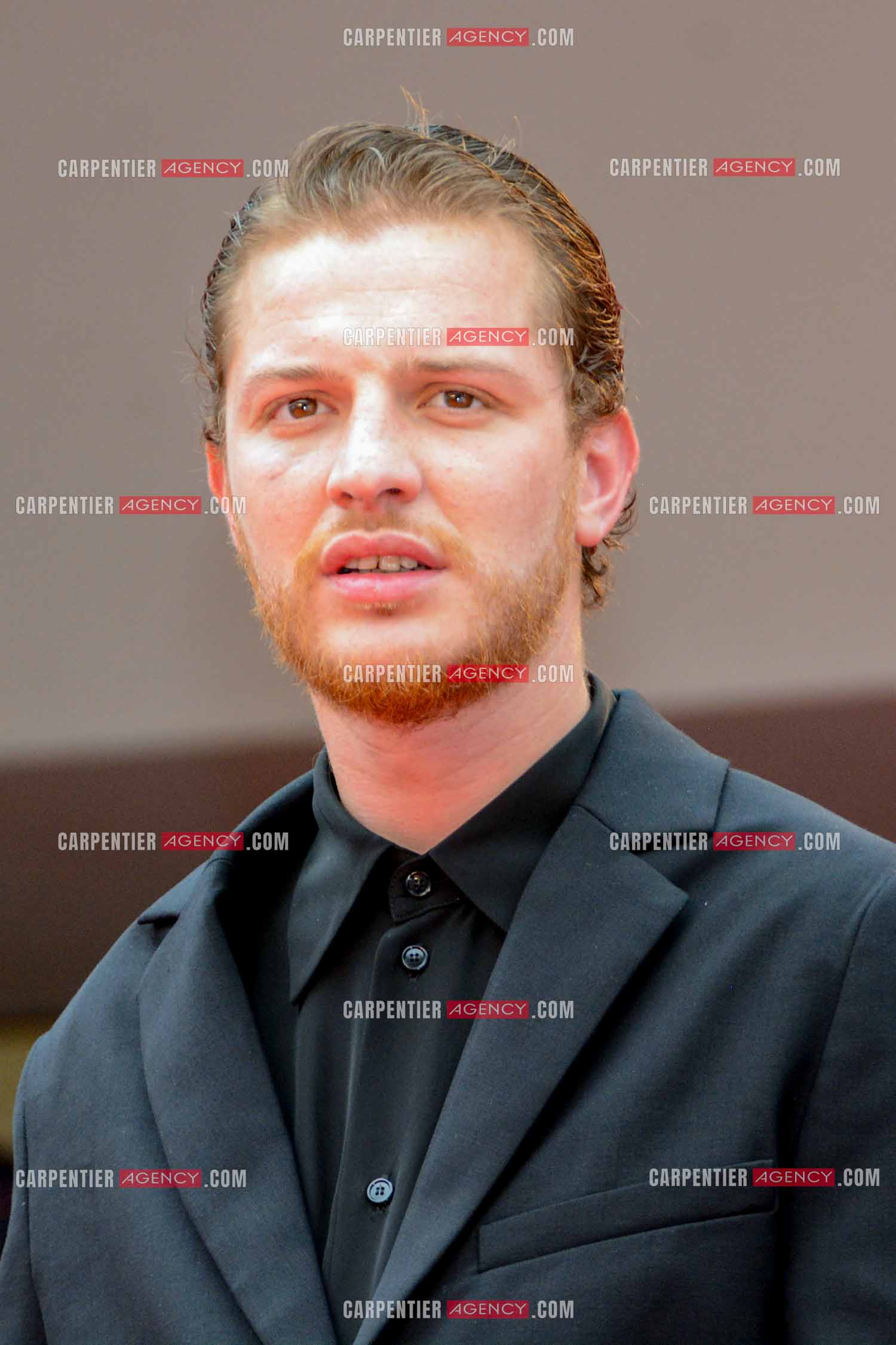 Festival de Cannes 2024. 77e édition du 14 au 25 Mai 2024. L'acteur Idir Azougli - Montée des marches du film “ Diamant Brut “.