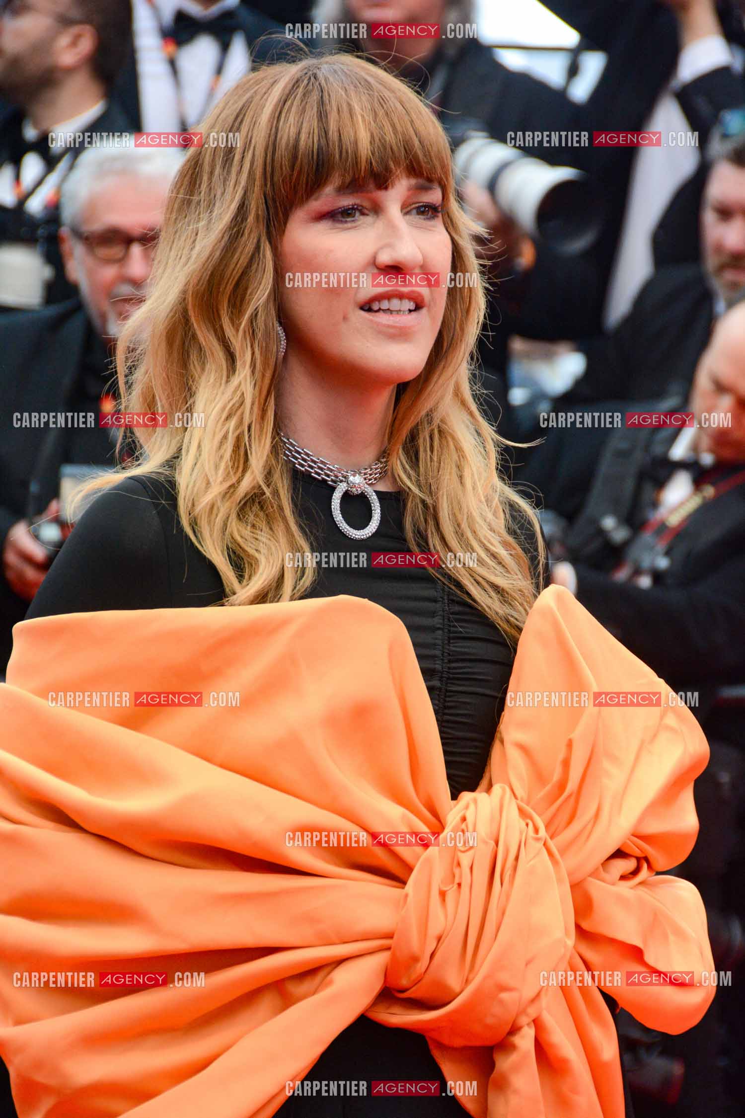 Festival de Cannes 2024. 77e édition du 14 au 25 Mai 2024. L'animatrice Daphné Burki  - Montée des marches du film “ Furiosa : Une saga de “ MAD MAX “.