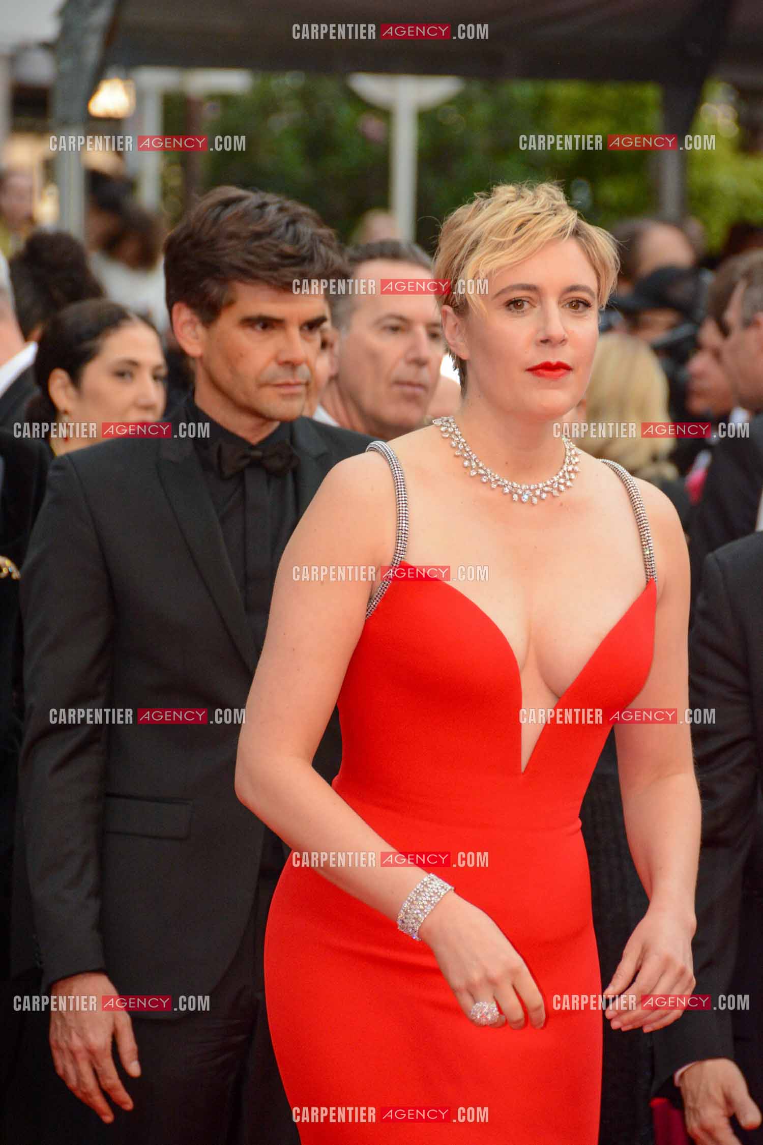 Festival de Cannes 2024. 77e édition du 14 au 25 Mai 2024. L'actrice américaine Greta Gerwig - Montée des marches “ FURIOSA “. Une saga de “ MAD MAX “.