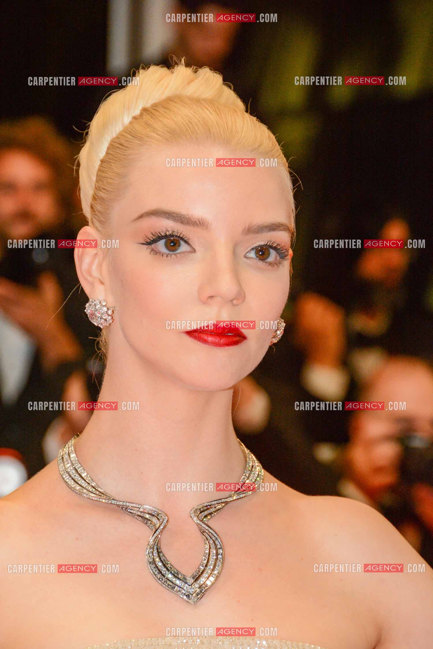 Festival de Cannes 2024. 77e édition du 14 au 25 Mai 2024. L'actrice américaine Anya Taylor-Joy - Montée des marches “ FURIOSA “. Une saga de “ MAD MAX “.