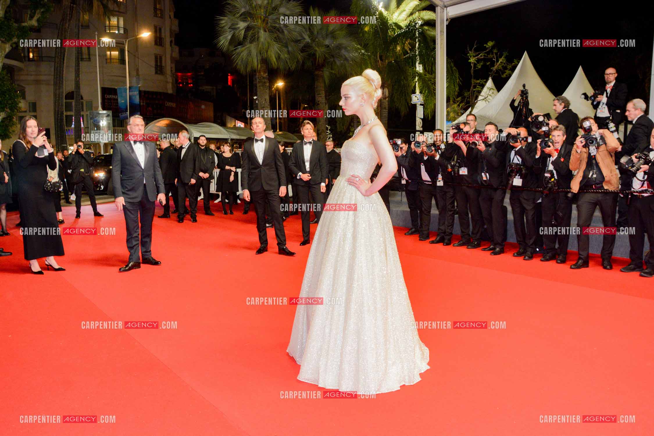 Festival de Cannes 2024. 77e édition du 14 au 25 Mai 2024. L'actrice américaine Anya Taylor-Joy - Montée des marches “ FURIOSA “. Une saga de “ MAD MAX “.