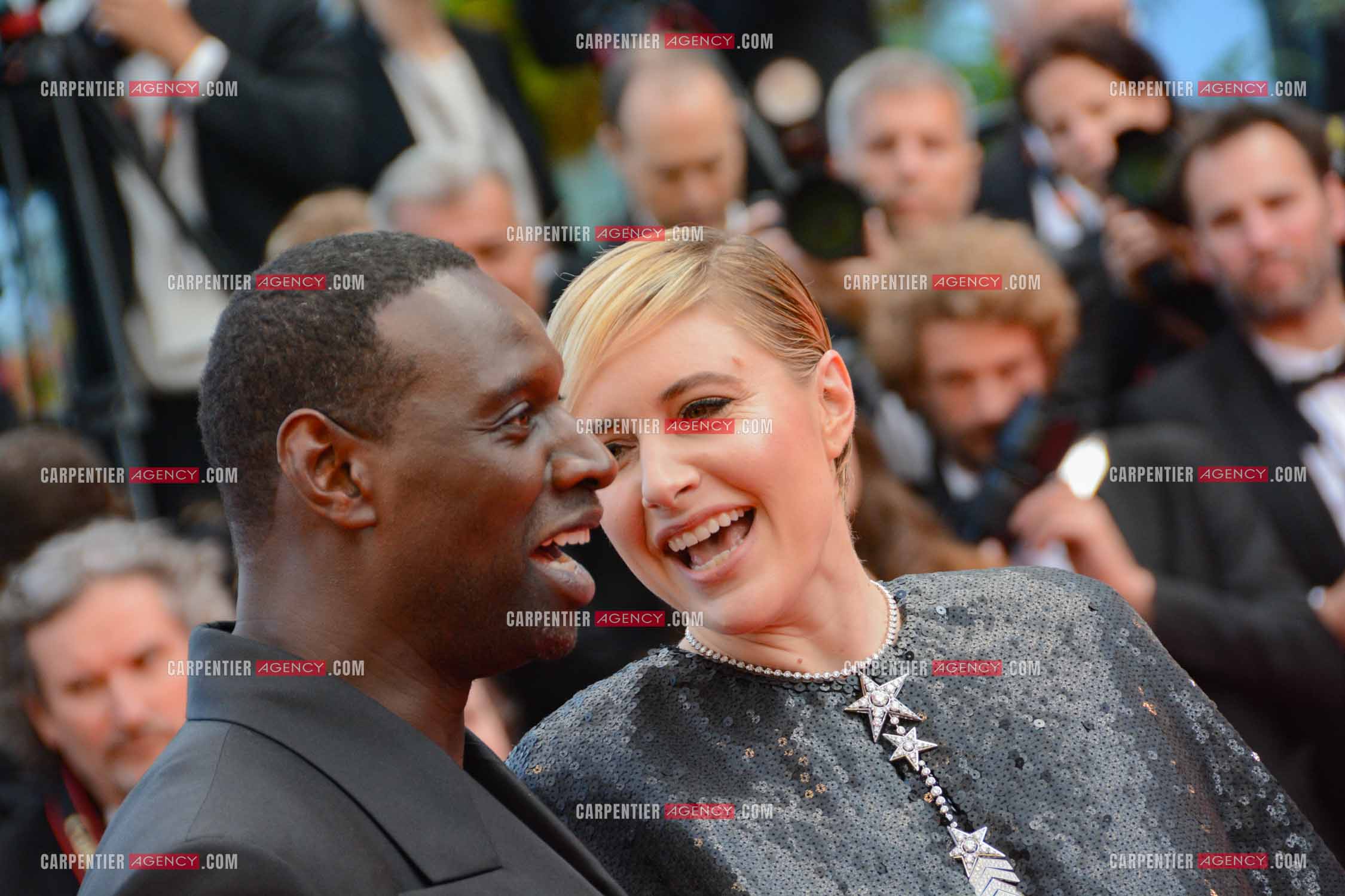 Festival de Cannes 2024. 77e édition du 14 au 25 Mai 2024. Montée des marches du film “ Megalopolis “. L'acteur Omar Sy et l'actrice Greta Gerwig.