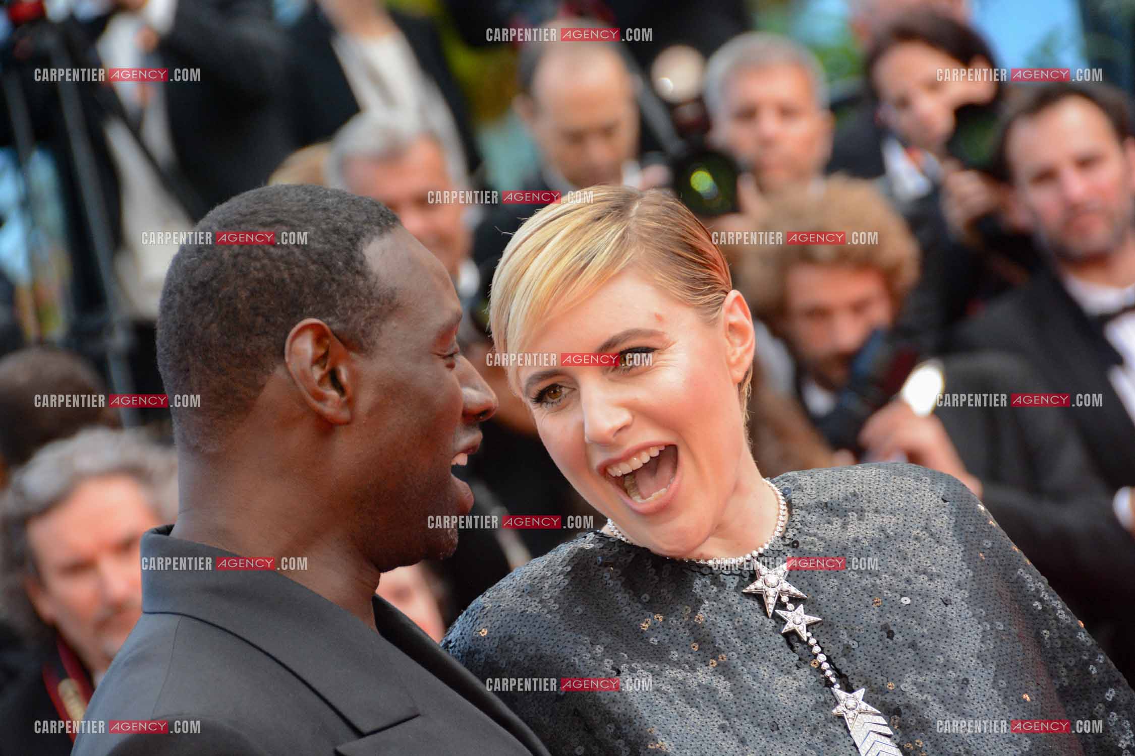 Festival de Cannes 2024. 77e édition du 14 au 25 Mai 2024. Montée des marches du film “ Megalopolis “. L'acteur Omar Sy et l'actrice Greta Gerwig.