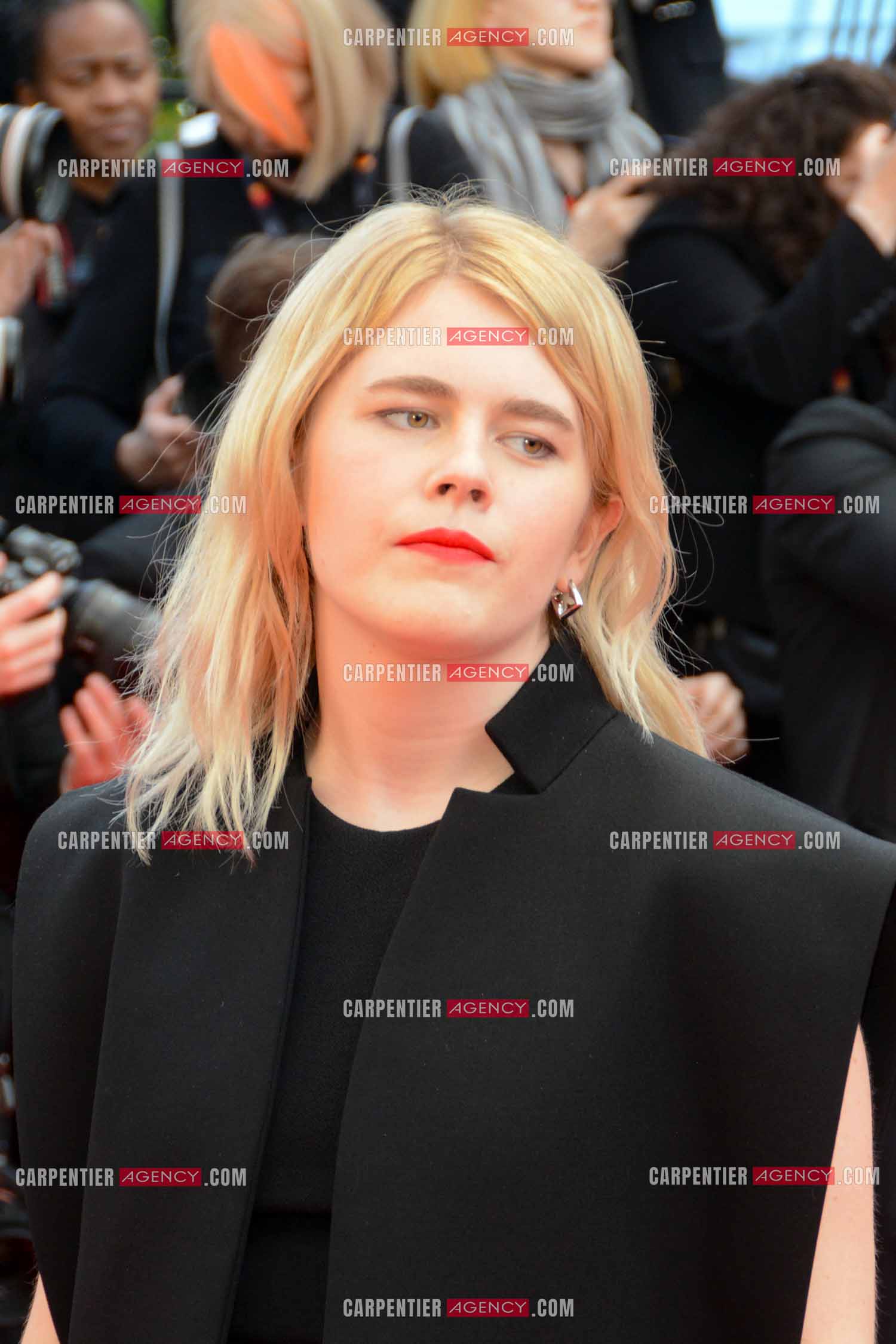 Festival de Cannes 2024. 77e édition du 14 au 25 Mai 2024. Montée des marches du film “ Megalopolis “. L'actrice Zaho de Sagazan.