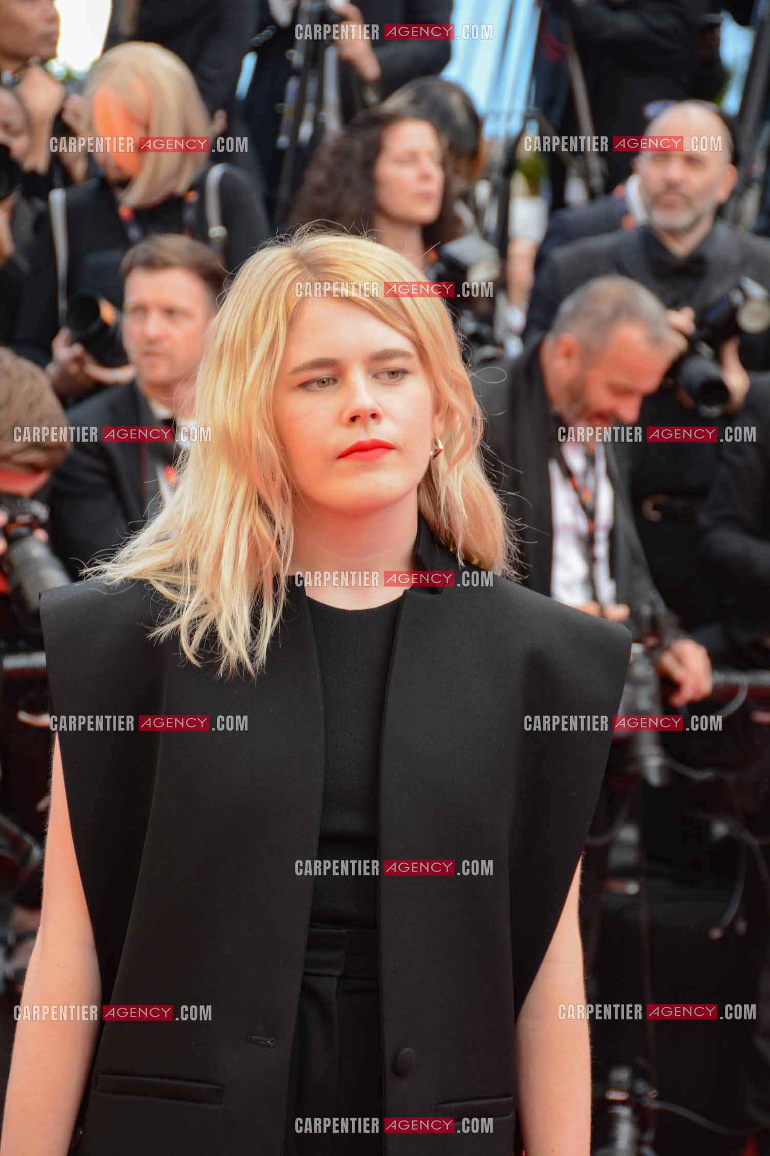 Festival de Cannes 2024. 77e édition du 14 au 25 Mai 2024. Montée des marches du film “ Megalopolis “. L'actrice Zaho de Sagazan.