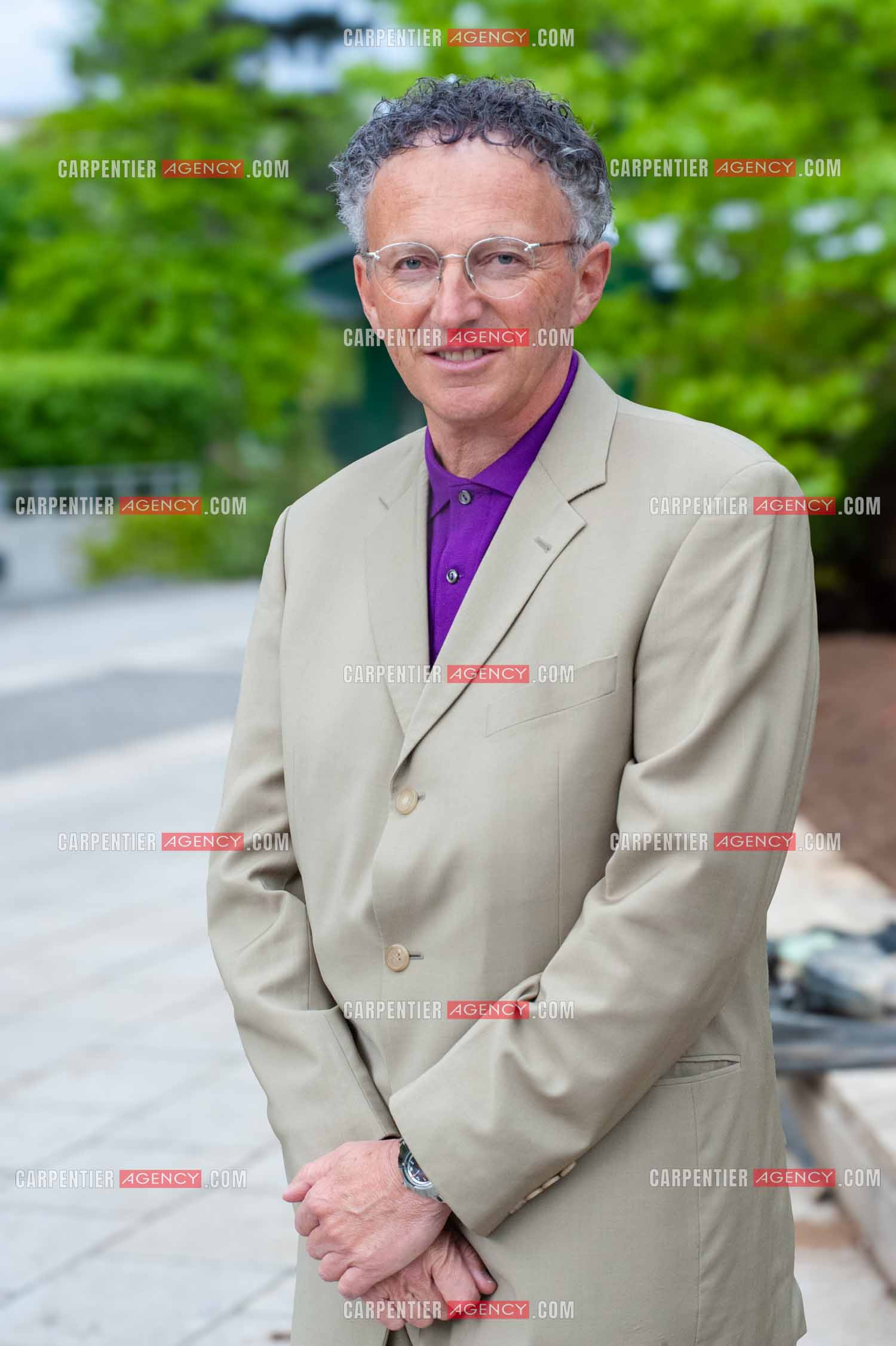 Le journaliste Nelson Monfort à Roland-Garros.  ( Exclusif )