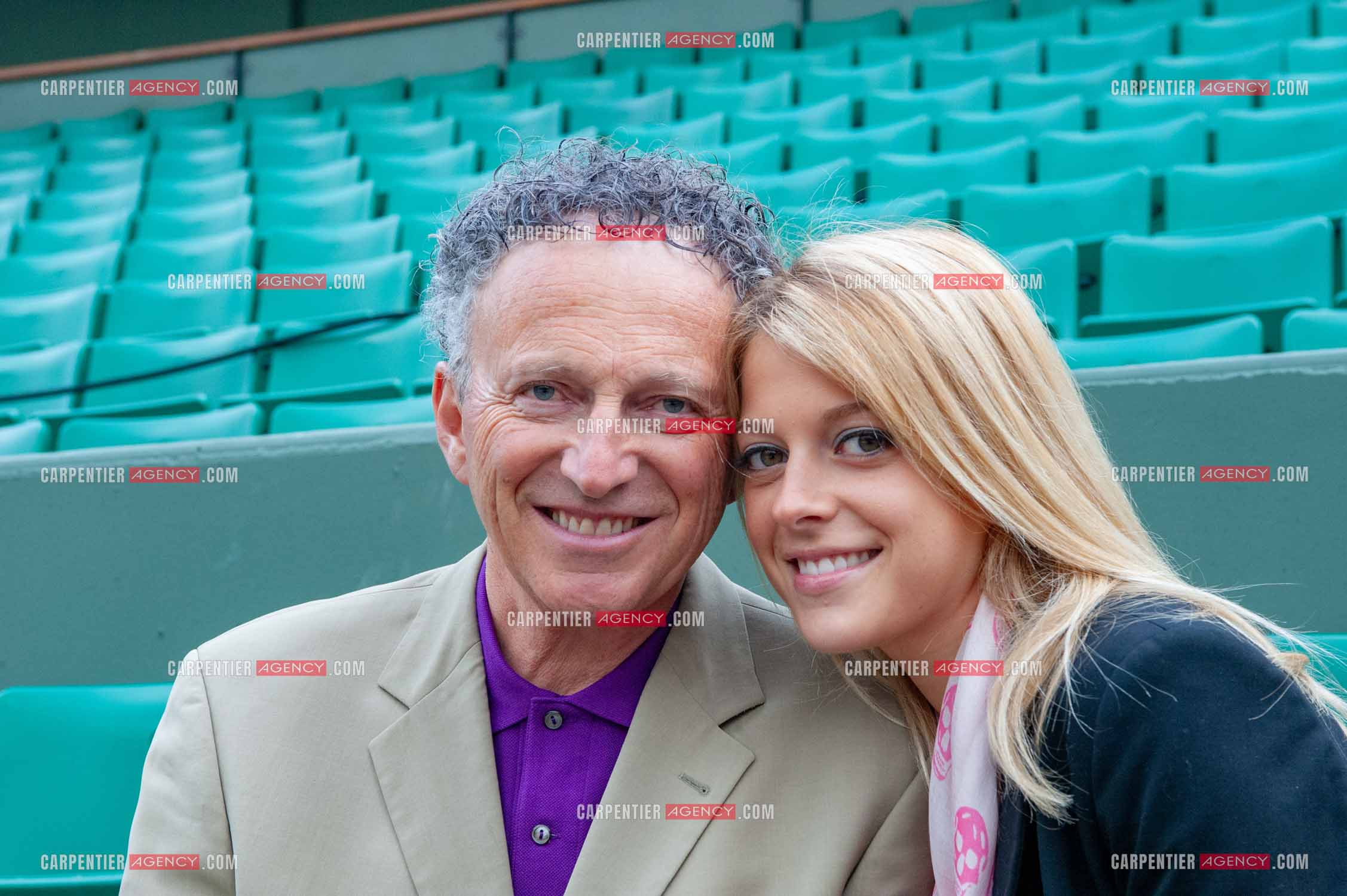 Le journaliste Nelson Monfort à Roland-Garros. Nelson et sa fille Victoria. ( Exclusif )