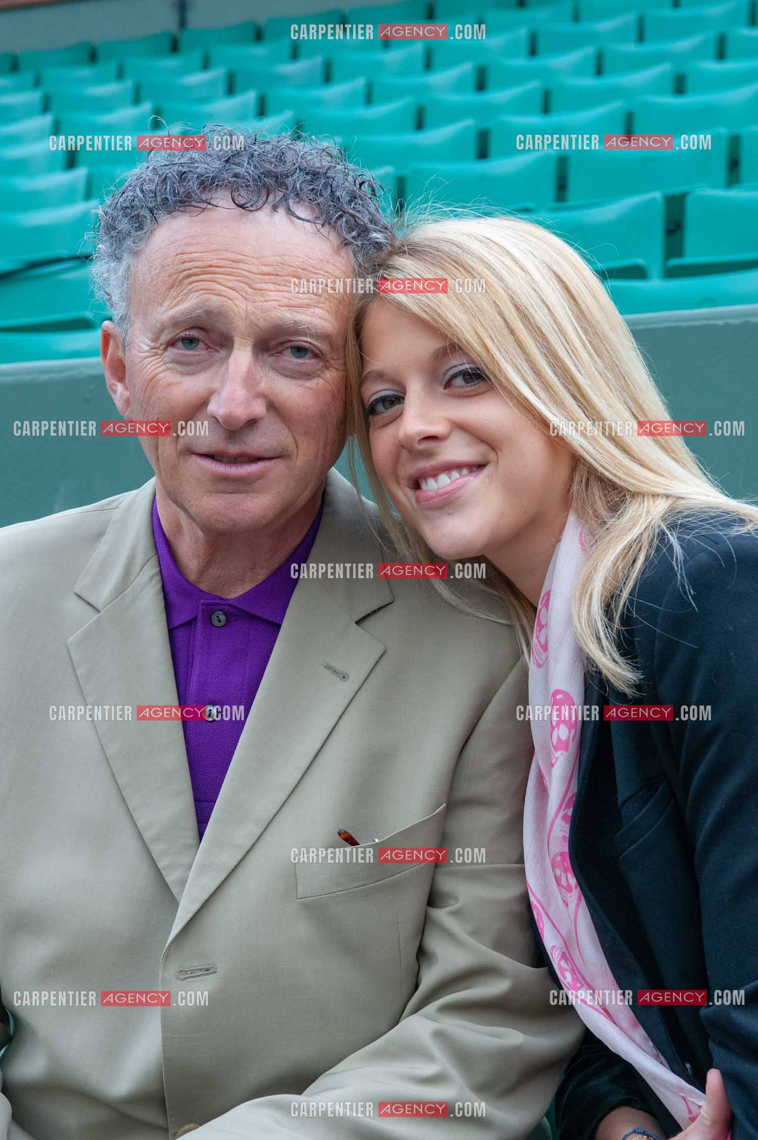 Le journaliste Nelson Monfort à Roland-Garros. Nelson et sa fille Victoria. ( Exclusif )