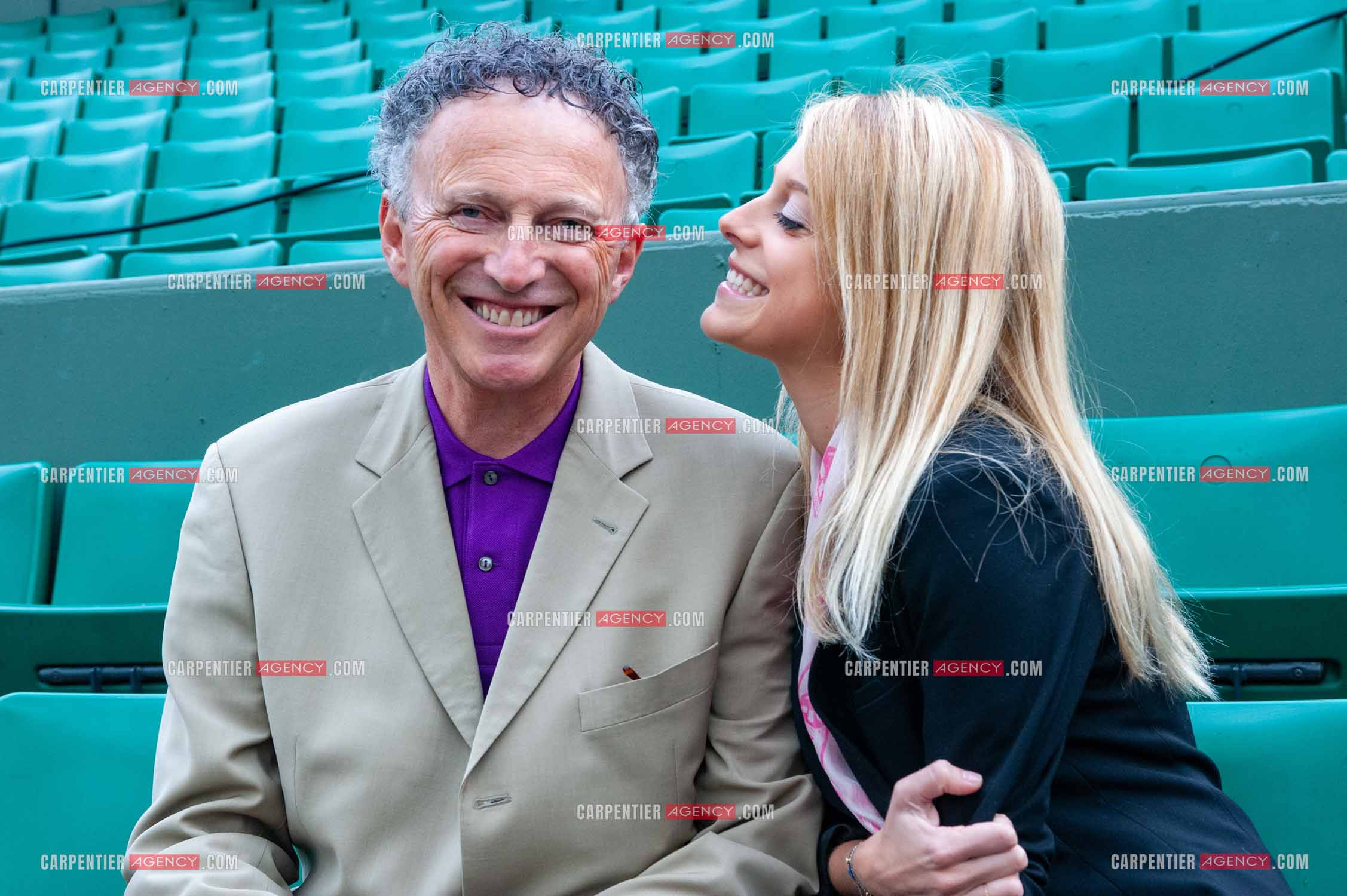 Le journaliste Nelson Monfort à Roland-Garros. Nelson et sa fille Victoria. ( Exclusif )