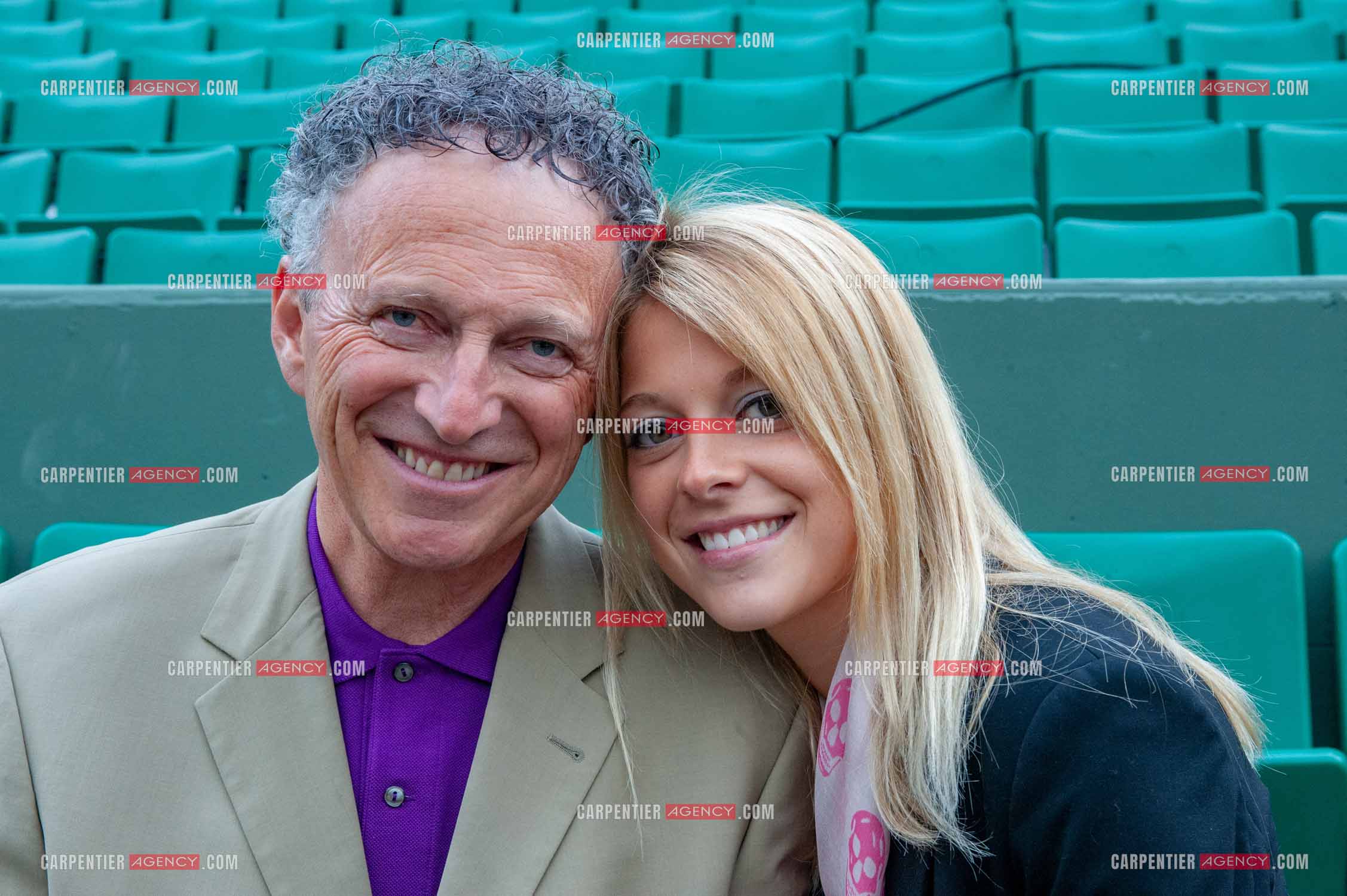Le journaliste Nelson Monfort à Roland-Garros. Nelson et sa fille Victoria. ( Exclusif )
