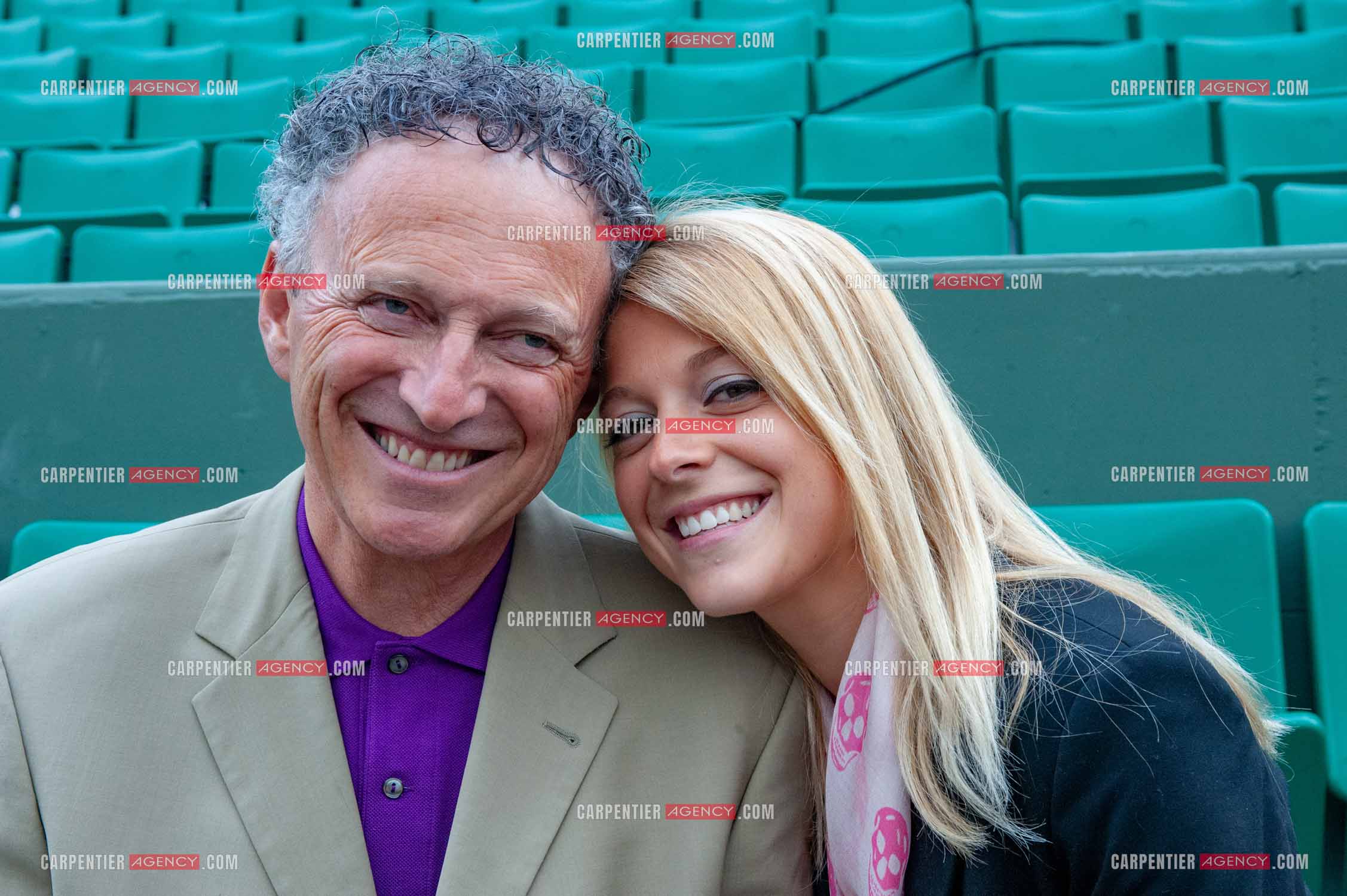 Le journaliste Nelson Monfort à Roland-Garros. Nelson et sa fille Victoria. ( Exclusif )