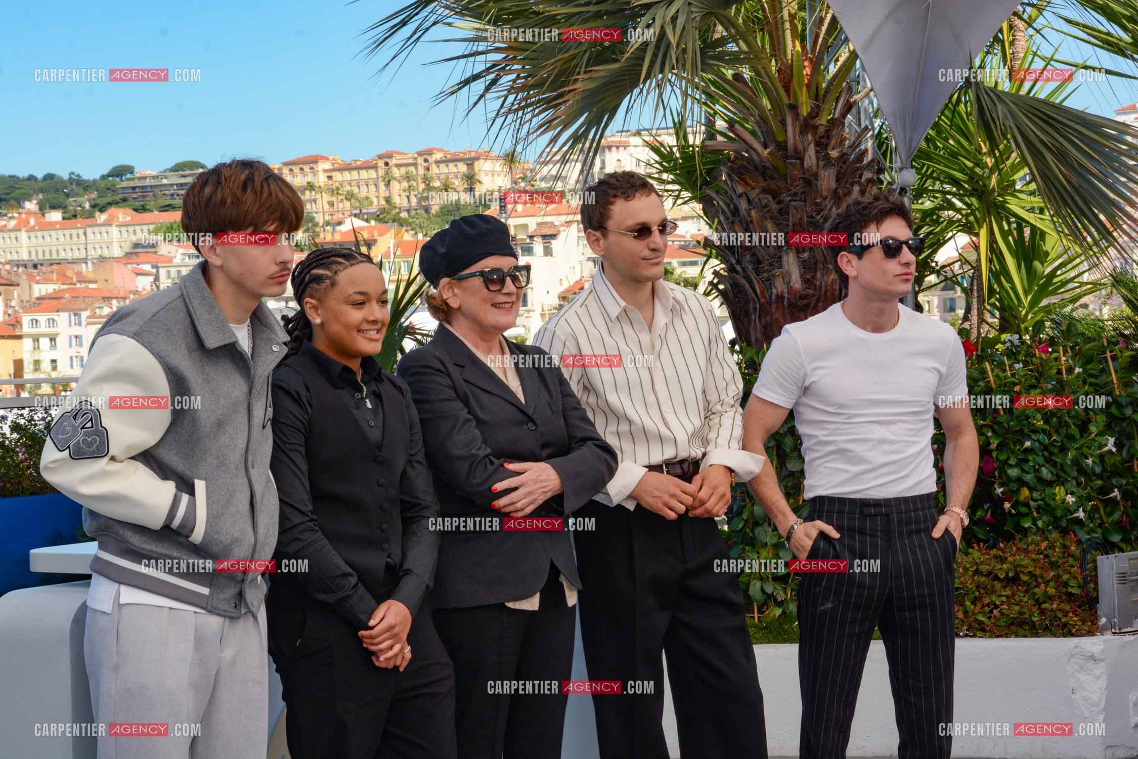 Festival de Cannes 2024. 77e édition du 14 au 25 Mai 2024. Photocall du film "Bird". Jason Buda, Nykiya Adams, Andrea Arnold, Franz Rogowski et Barry Keoghan