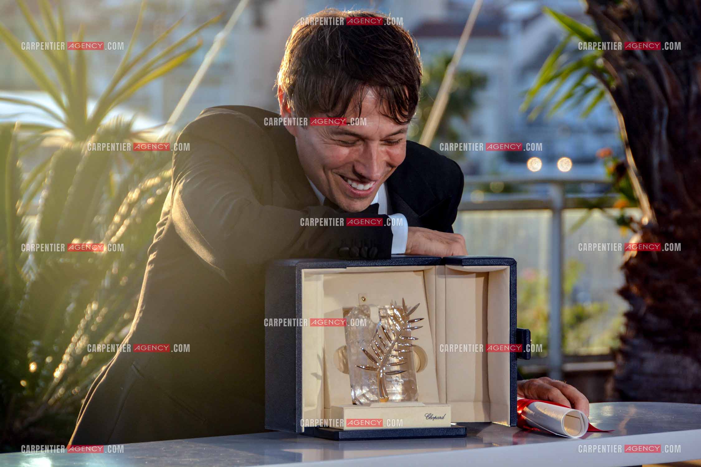 Clôture du  77ème Festival de Cannes et remises des Palmes d'or. Photocall des gagnants. Le réalisateur et scénariste américain Sean Baker, lauréat de la Palme d'or.