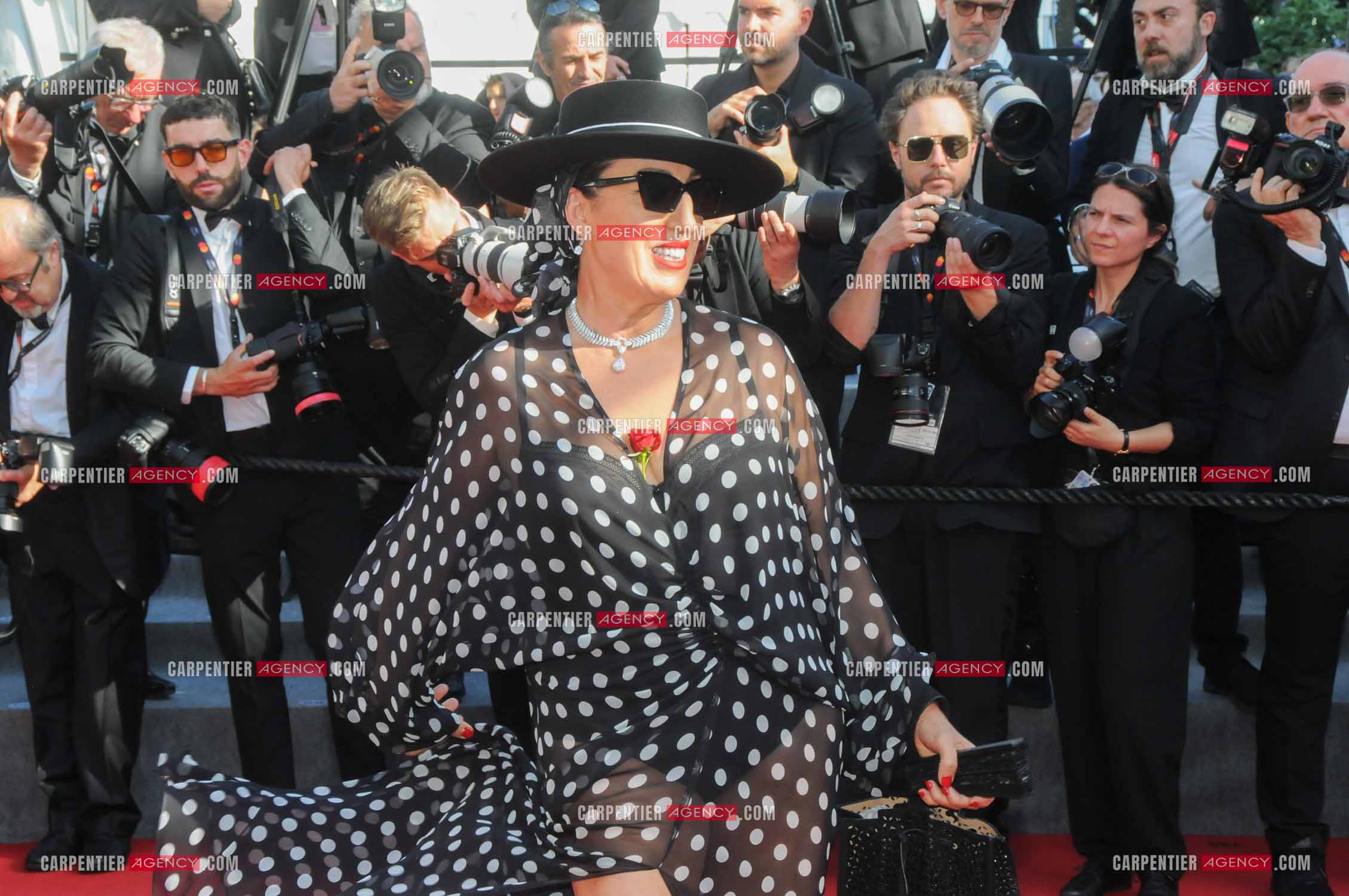 Ouverture du  77ème Festival de Cannes du 14 au 25 mai 2024. Montée des marches du film “ Emilia Perez “. Rossy de Palma.