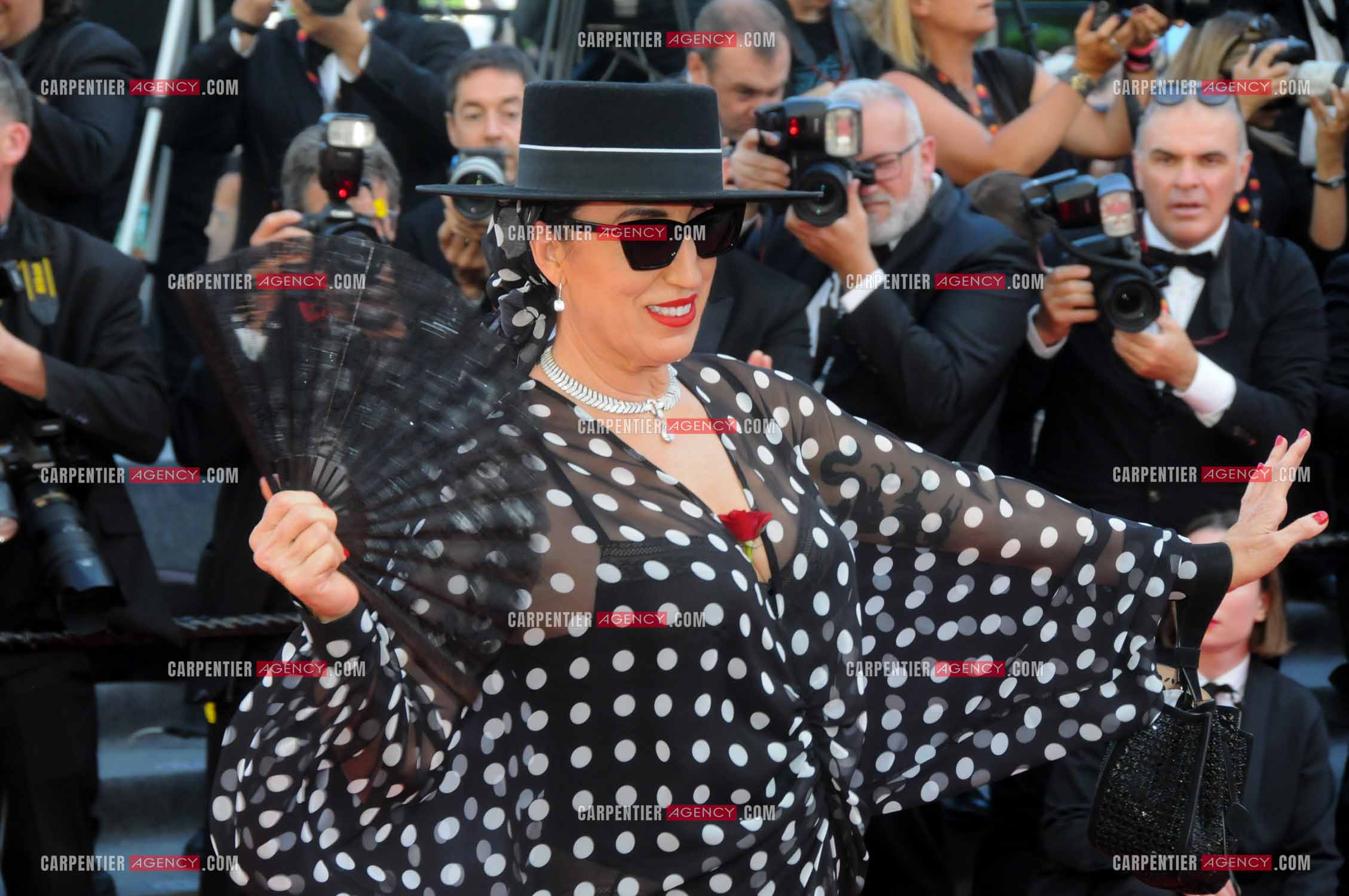 Ouverture du  77ème Festival de Cannes du 14 au 25 mai 2024. Montée des marches du film “ Emilia Perez “. Rossy de Palma.