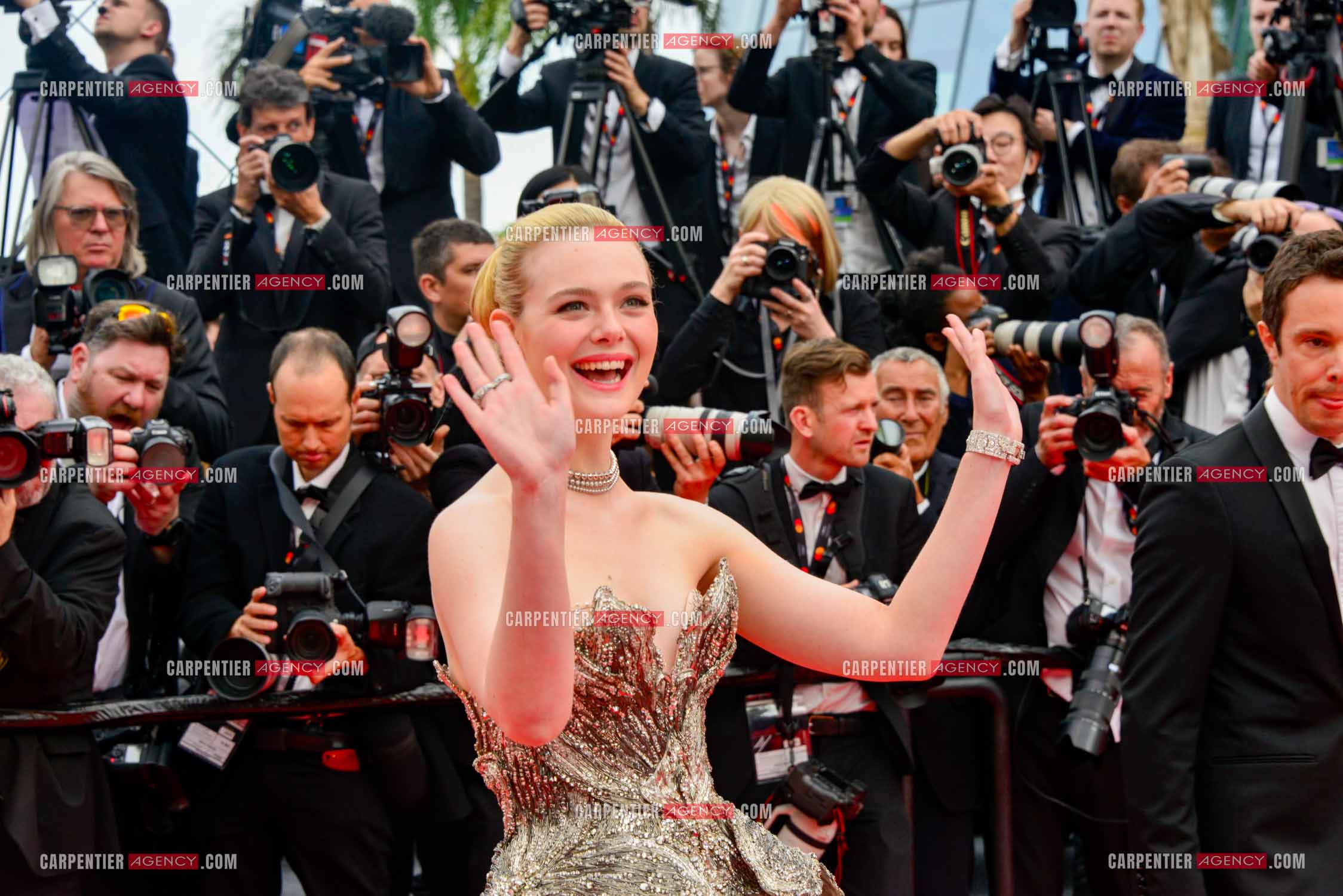 Festival de Cannes 2023. 76e édition, du 16 au 27 mai 2023 au Palais des festivals, à Cannes. L'actrice américaine elle Fanning assiste à la cérémonie d'ouverture et à la projection du film “ Jeanne du Barry “.