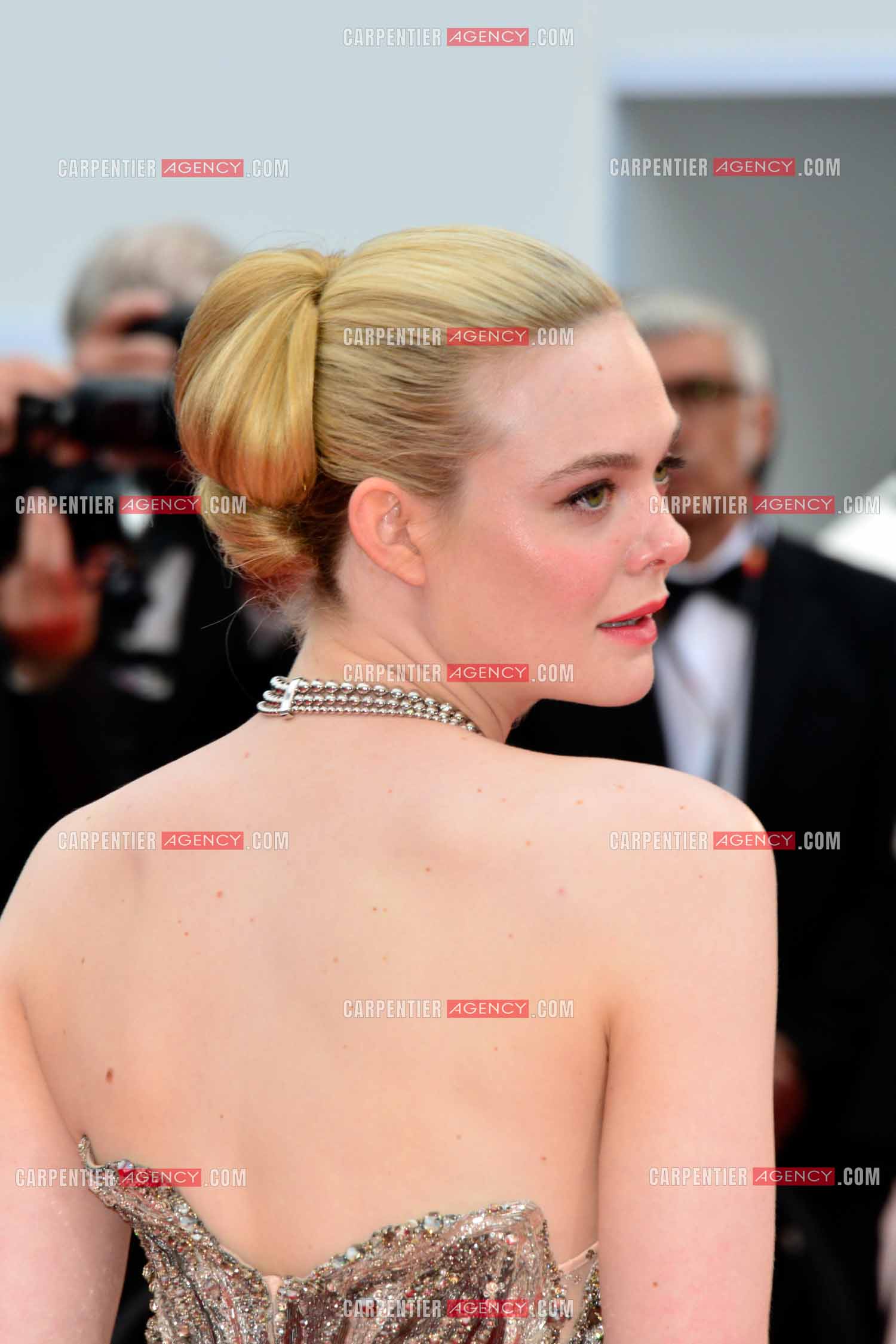 Festival de Cannes 2023. 76e édition, du 16 au 27 mai 2023 au Palais des festivals, à Cannes. L'actrice américaine elle Fanning assiste à la cérémonie d'ouverture et à la projection du film “ Jeanne du Barry “.