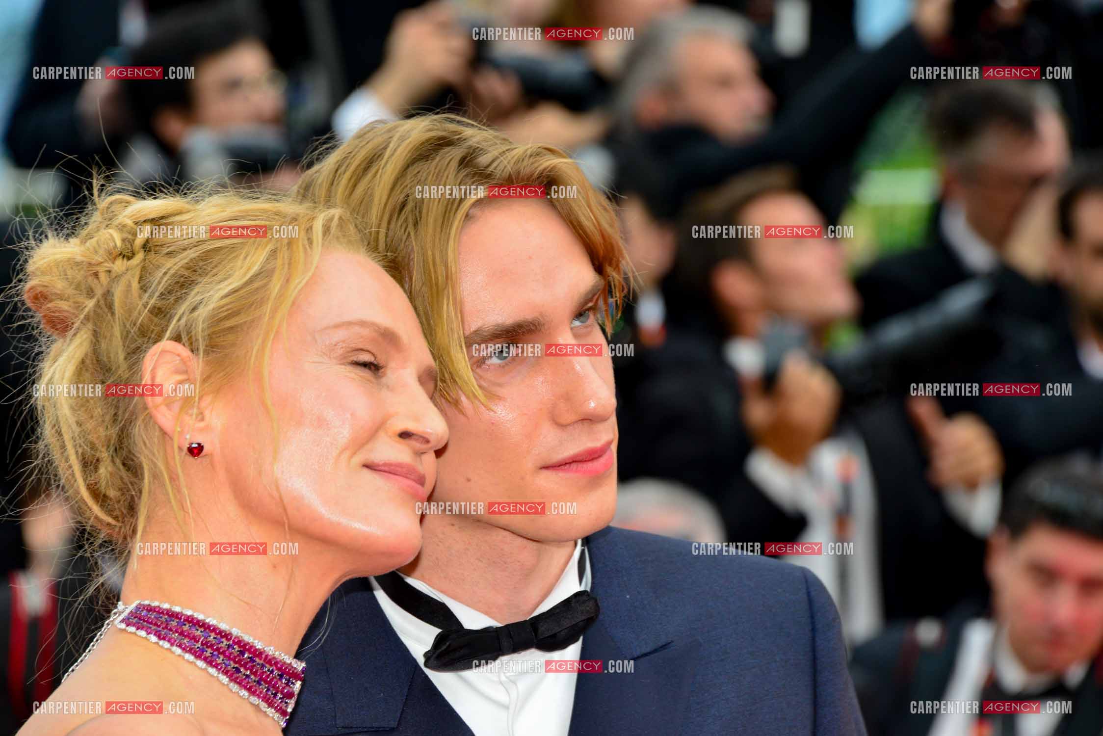 Festival de Cannes 2023. 76e édition, du 16 au 27 mai 2023 au Palais des festivals, à Cannes. L'actrice américaine Uma Thurman et son fils Thurman Hawke assistent à la cérémonie d'ouverture et à la projection du film “ Jeanne du Barry “.