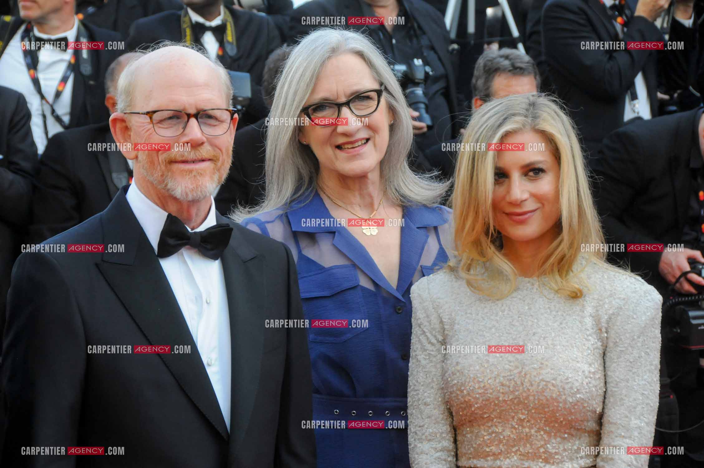 Ouverture du  77ème Festival de Cannes du 14 au 25 mai 2024. Montée des marches du film “ Emilia Perez “. Ron Howard, Sara Bernstein et  Lisa Henson.