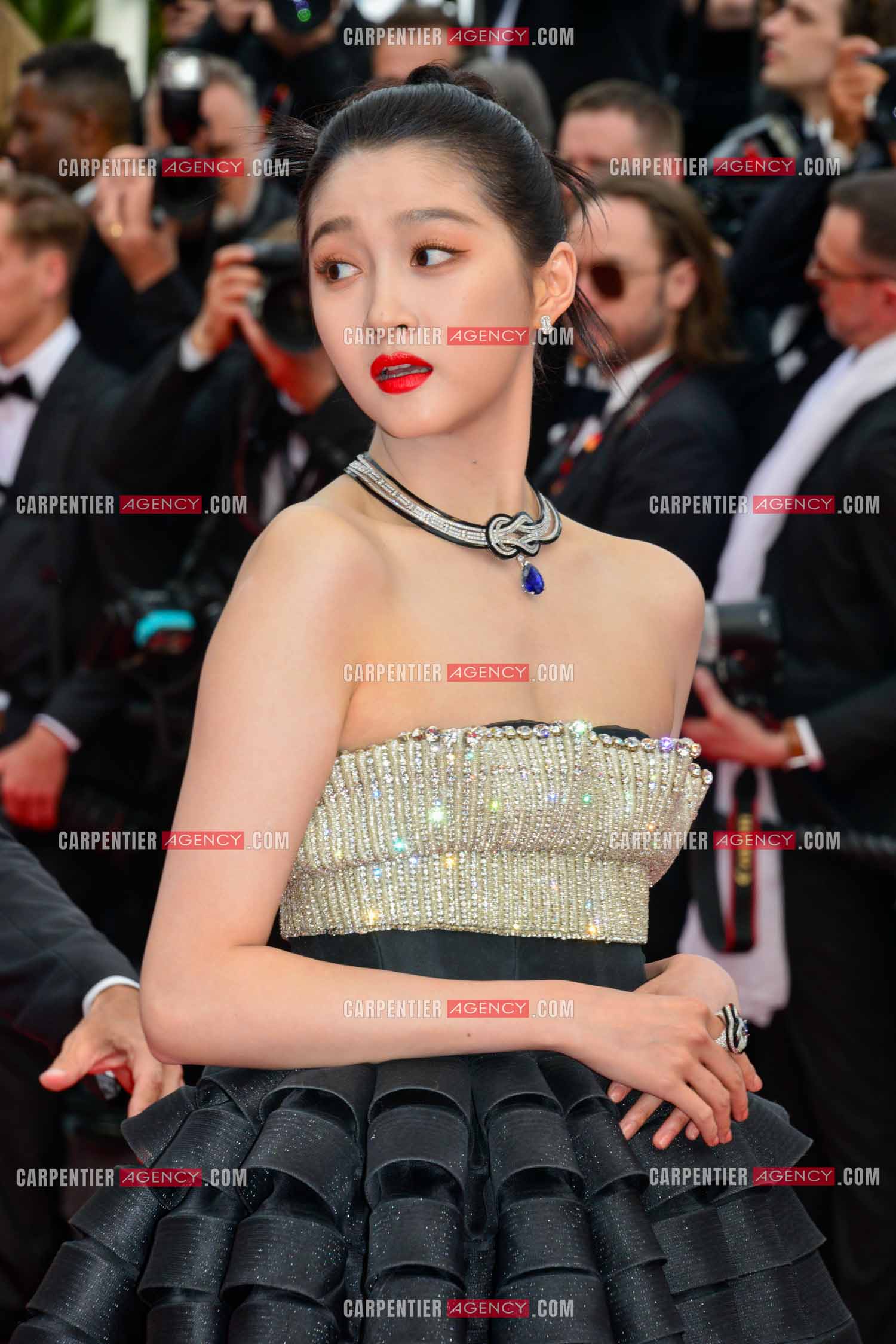 Festival de Cannes 2023. 76e édition, du 16 au 27 mai 2023 au Palais des festivals, à Cannes. L'actrice et chanteuse chinoise Guan Xioatong  assiste à la cérémonie d'ouverture et à la projection du film “ Jeanne du Barry “.