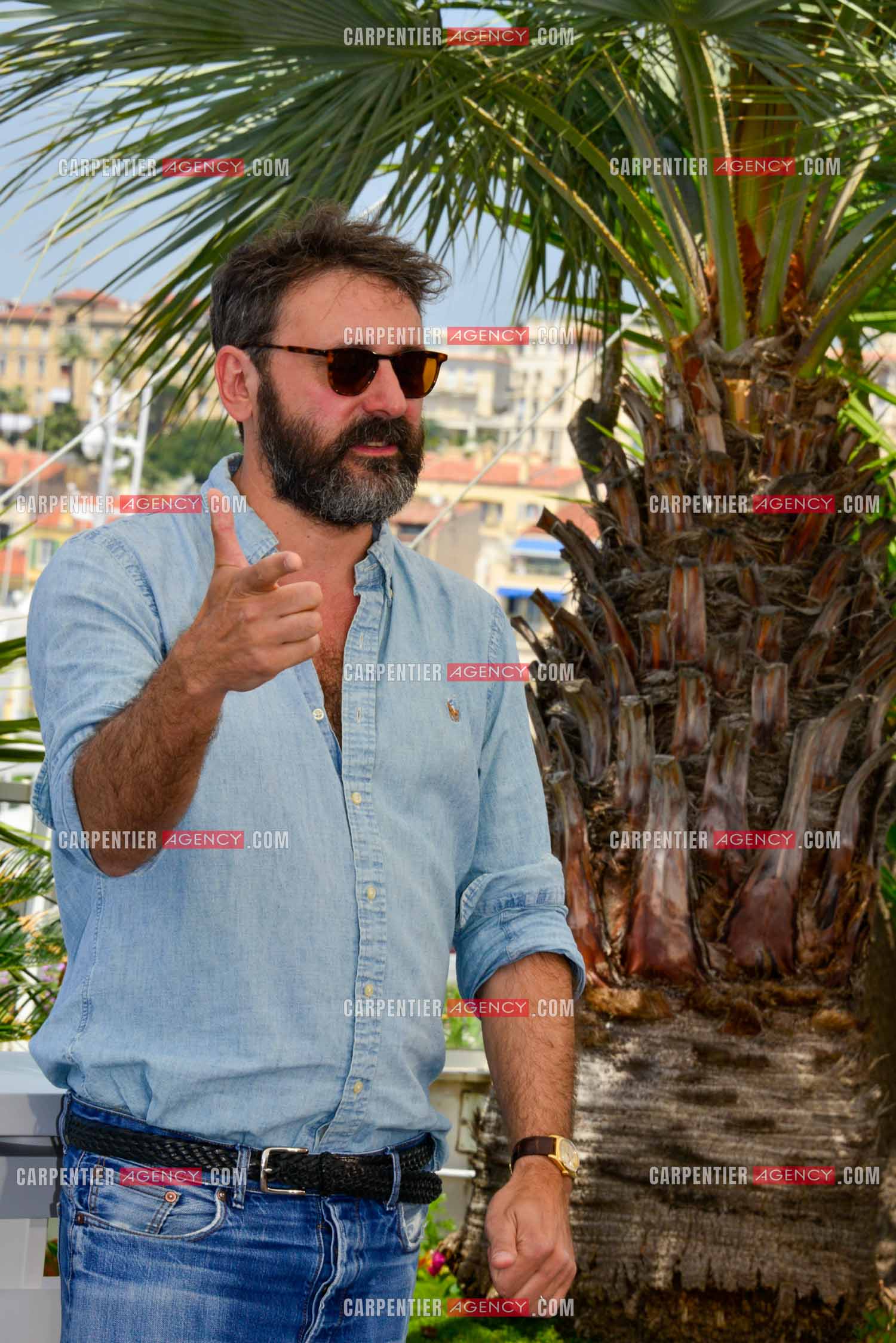 Festival de Cannes 2022. 75e édition, du 17 au 28 mai 2022 au Palais des festivals à Cannes. L'acteur Quentin Dupieux assiste au photocall pour la projection du film “ Les causes de la Toux “.