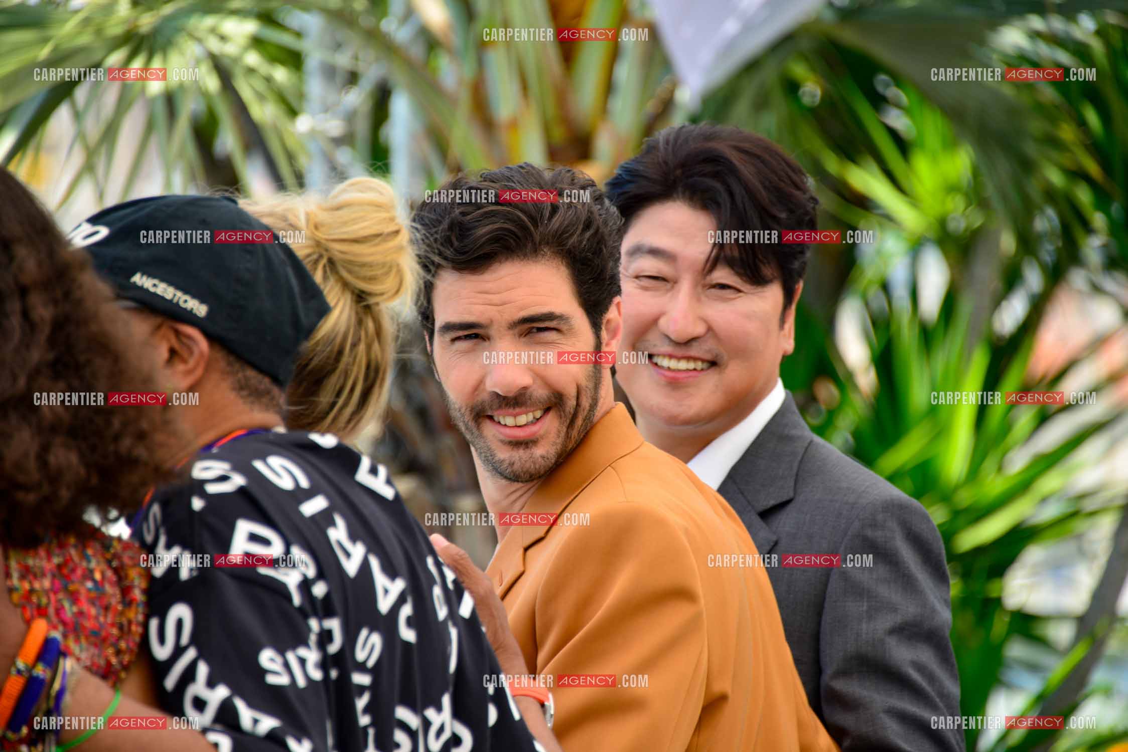 Festival de Cannes 2021. 74e édition du 6 au 17 juillet 2021. Les acteurs Tahar Rahim et Song Kang-ho membres du jury de ce Festival.