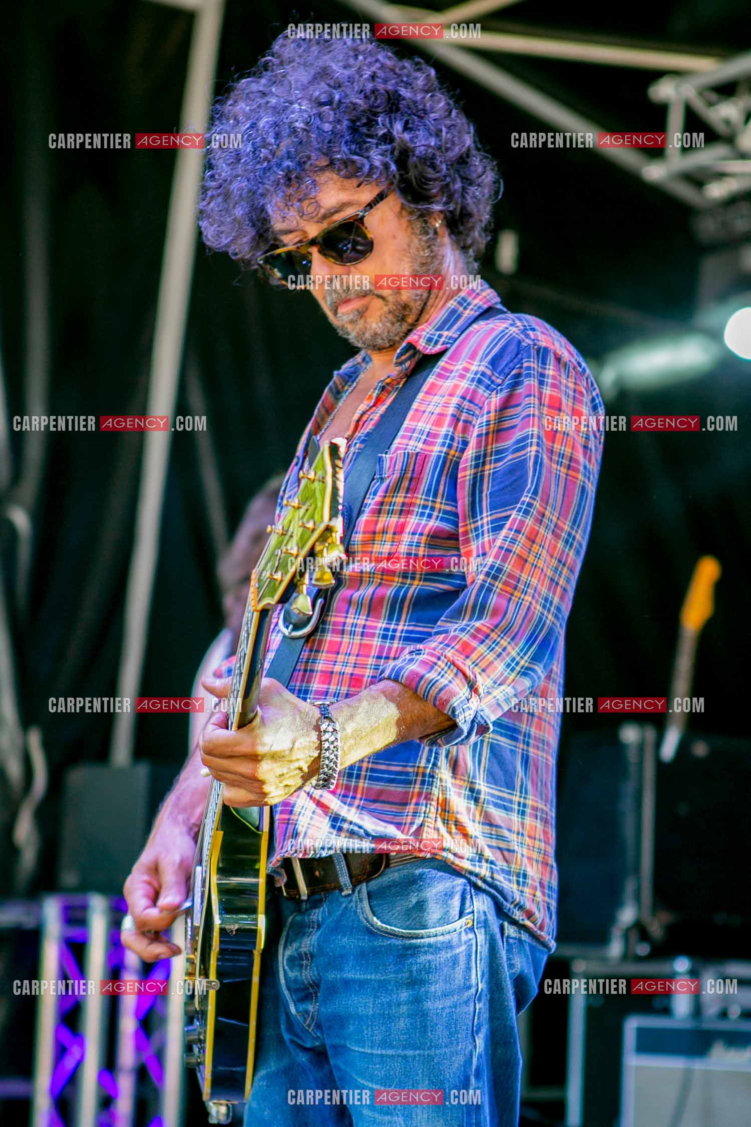 Le guitariste Yarol Poupaud en concert.