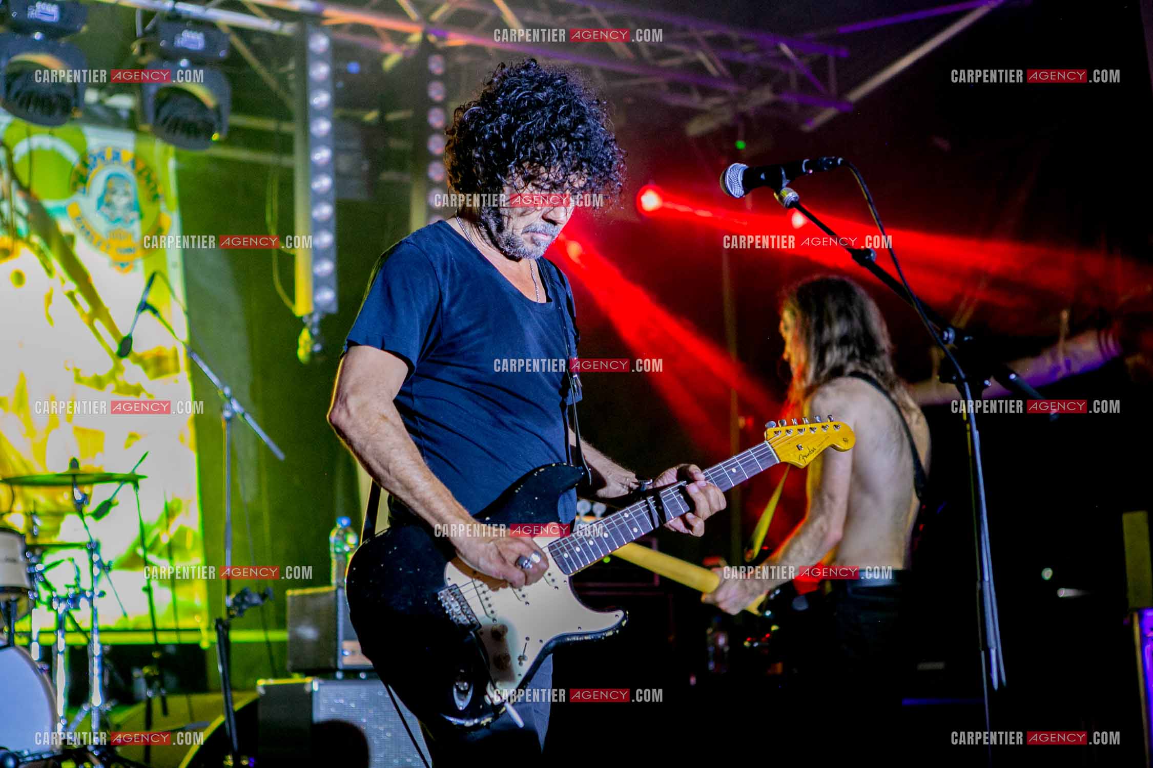 Le guitariste Yarol Poupaud en concert.