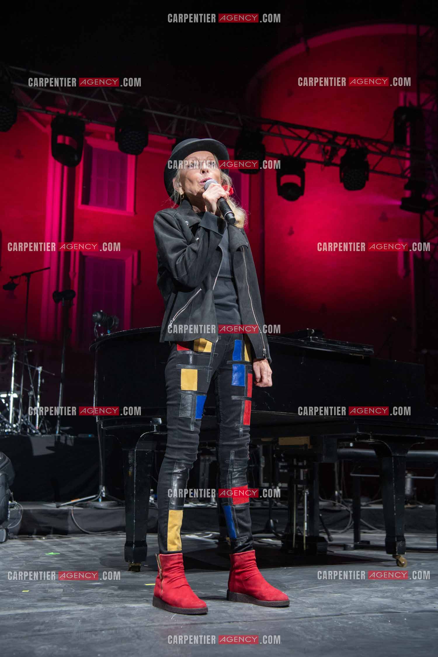 La chanteuse Véronique Sanson en concert lors du festival d'été de Soliès Pont le 17 juillet 2021.  ( Exclusif )