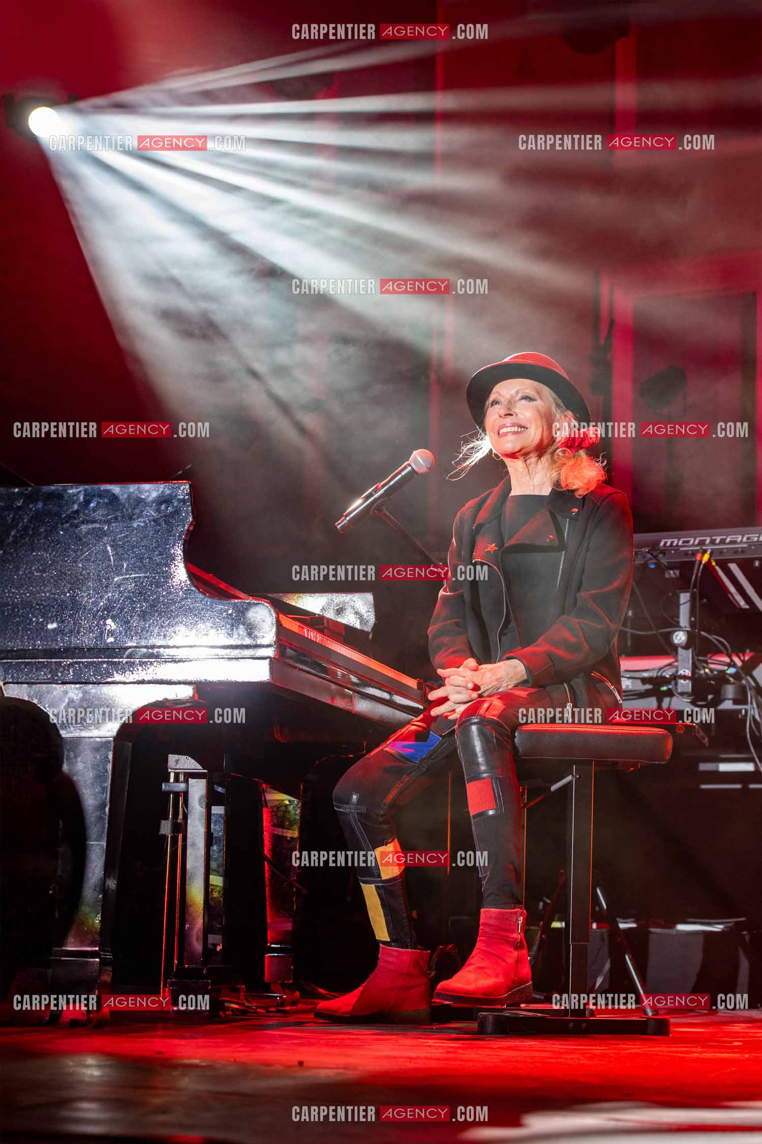 La chanteuse Véronique Sanson en concert lors du festival d'été de Soliès Pont le 17 juillet 2021.  ( Exclusif )