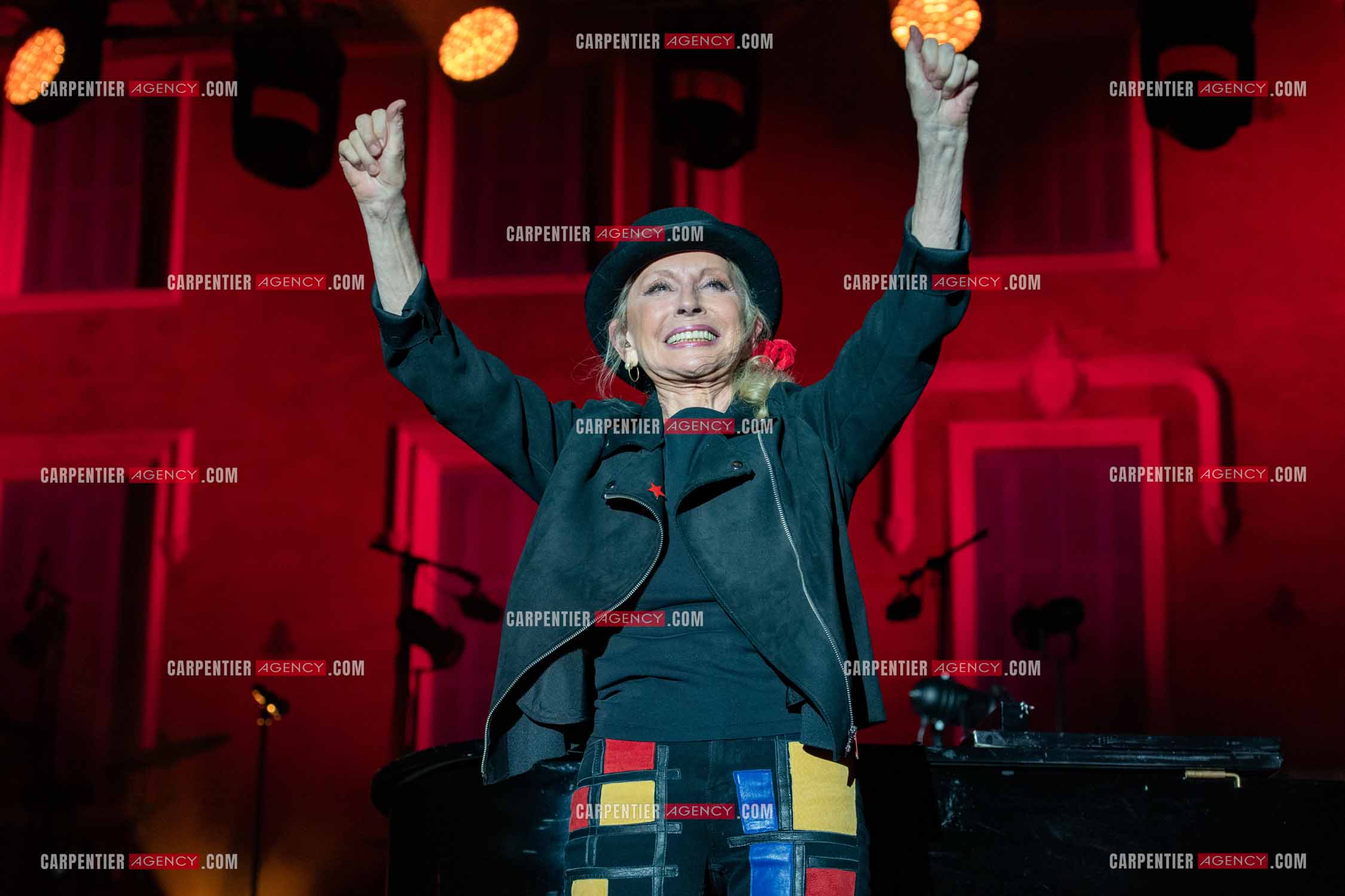 La chanteuse Véronique Sanson en concert lors du festival d'été de Soliès Pont le 17 juillet 2021.  ( Exclusif )
