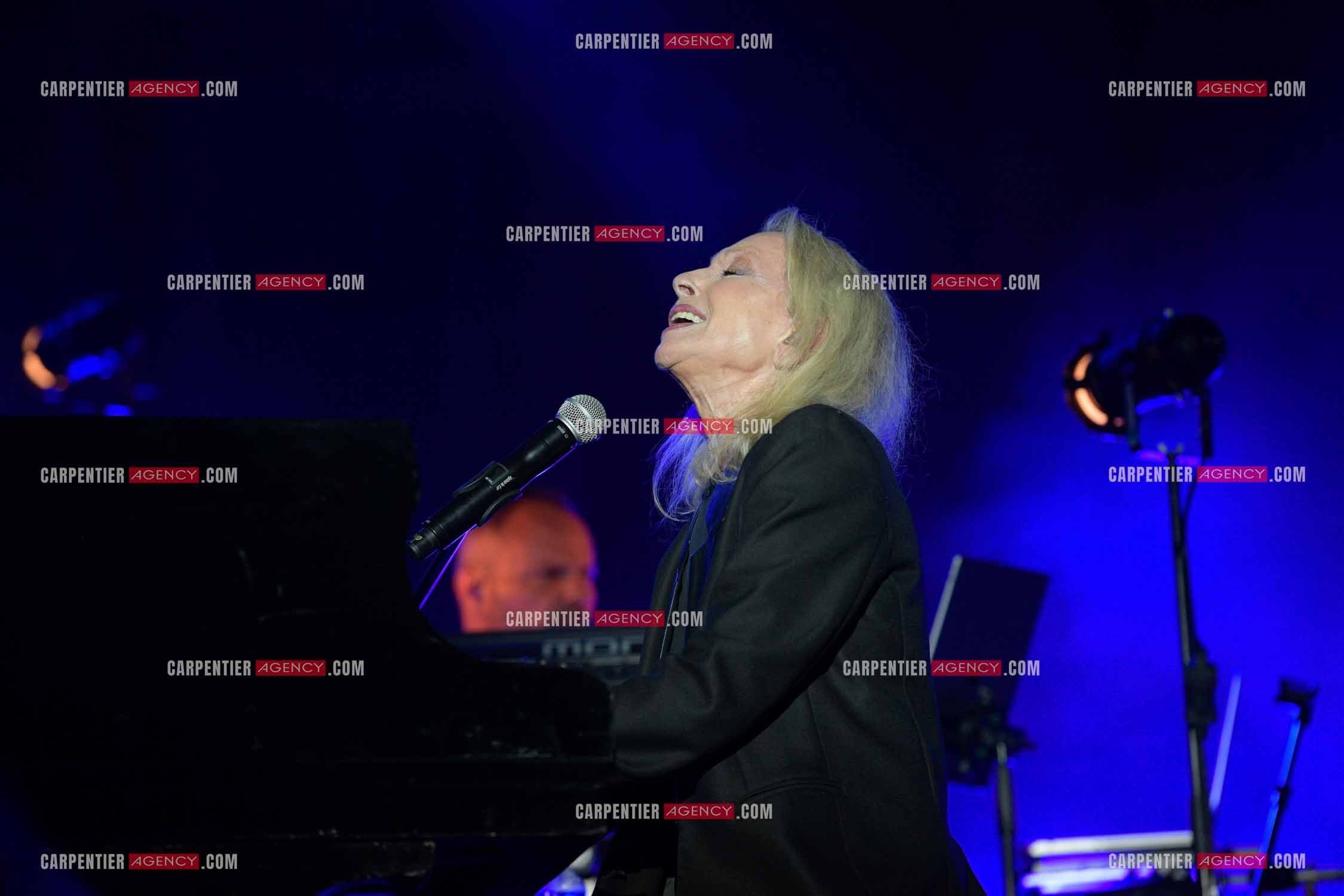 La chanteuse véronique Sanson en concert pour le festival du château de Solliès-Pont en 2021.   ( Exclusif )