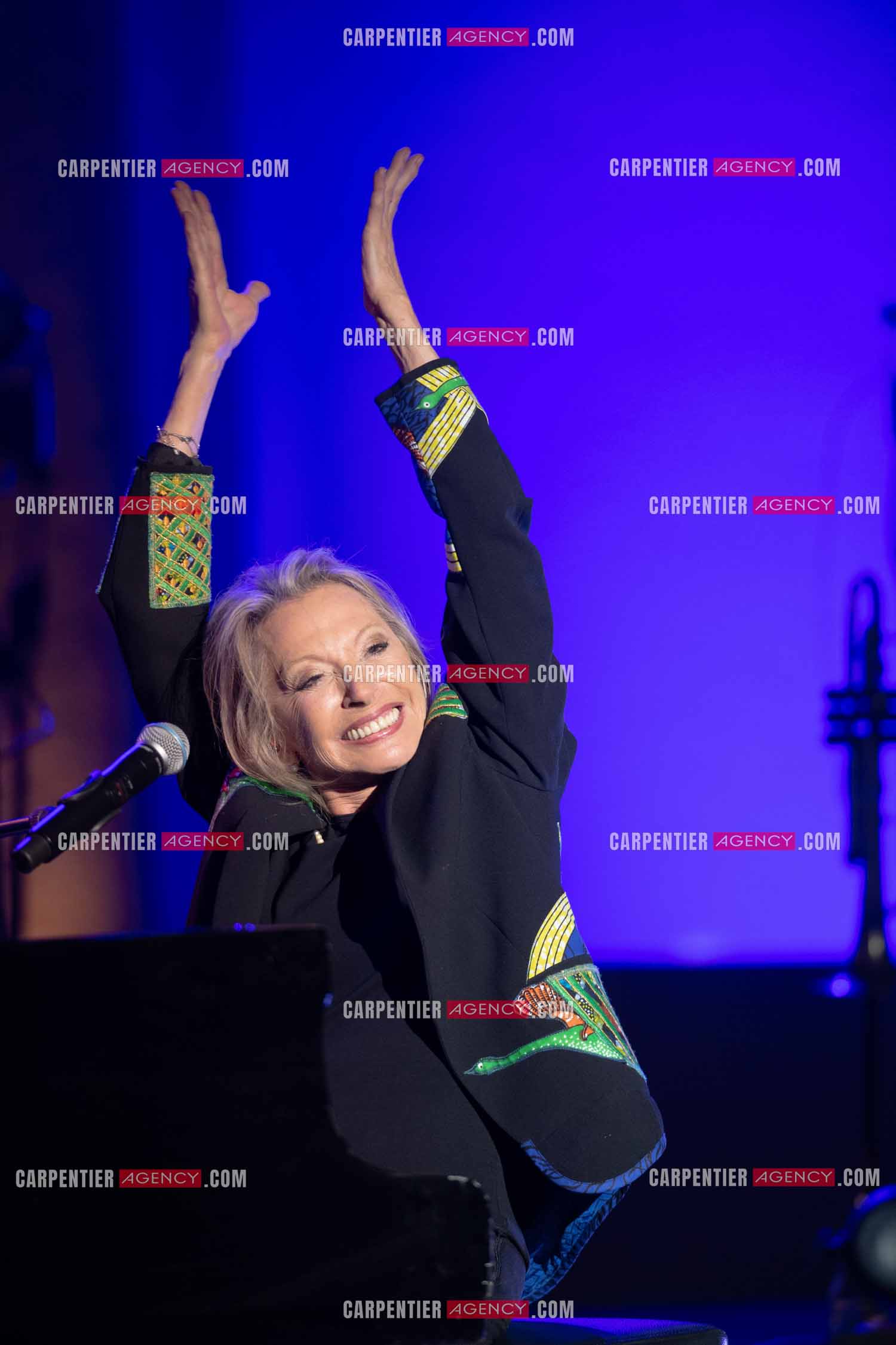 La chanteuse Véronique Sanson au festival de Ramatuelle pour sa dernière date de sa tournée d'été "Hasta Luego".    ( Exclusif )