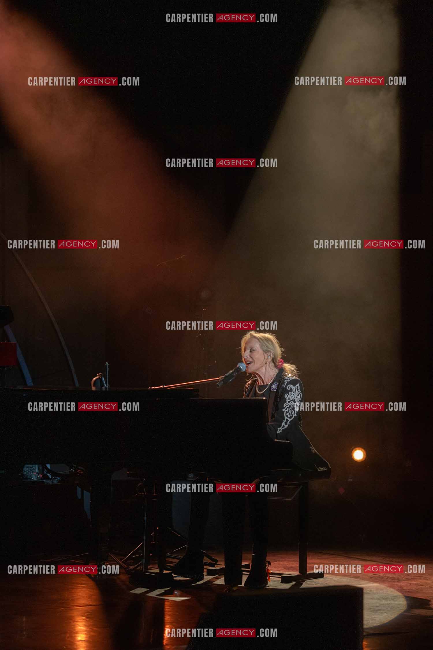 La chanteuse Véronique Sanson au festival de Ramatuelle pour sa dernière date de sa tournée d'été "Hasta Luego".      ( Exclusif )