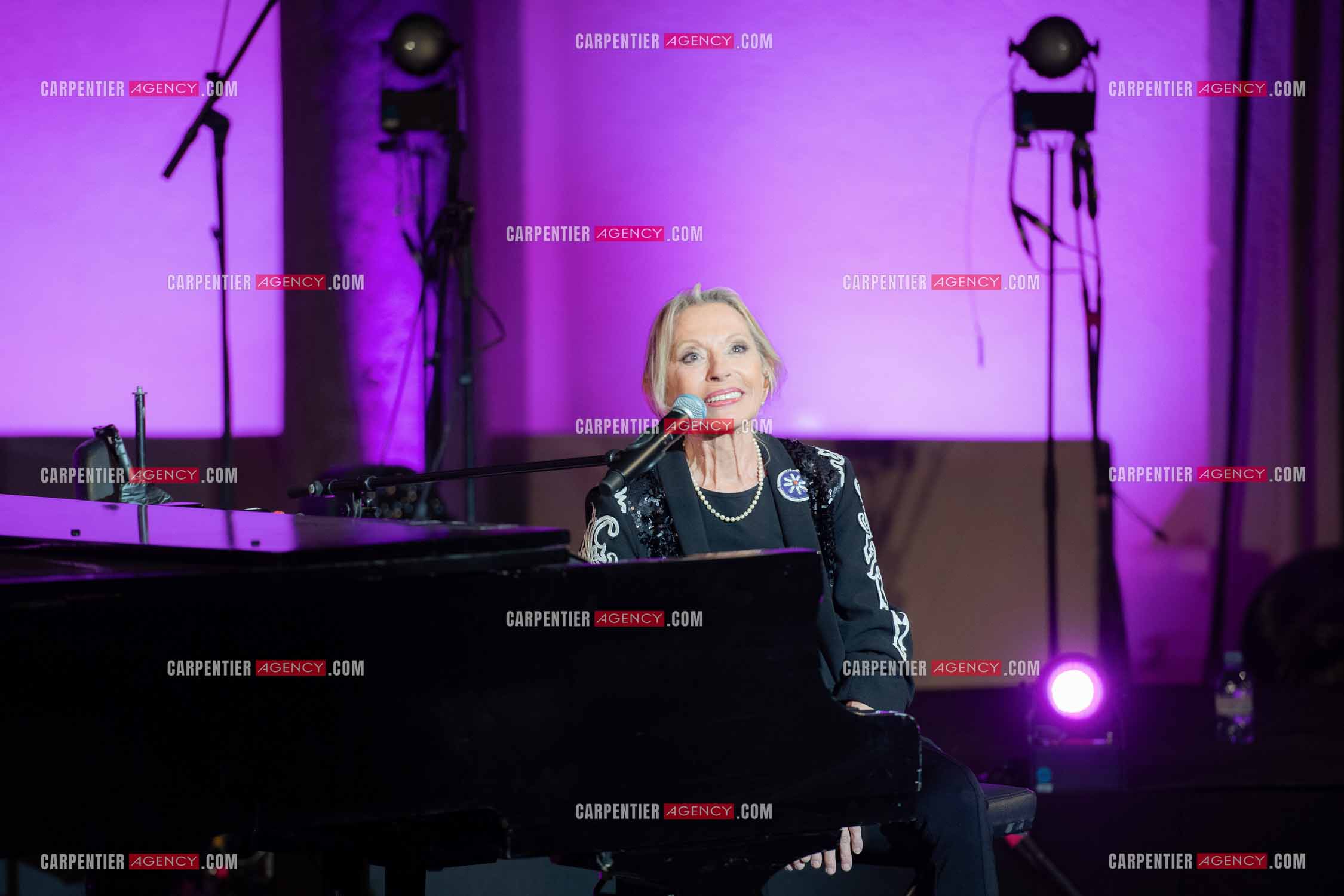 La chanteuse Véronique Sanson au festival de Ramatuelle pour sa dernière date de sa tournée d'été "Hasta Luego".      ( Exclusif )