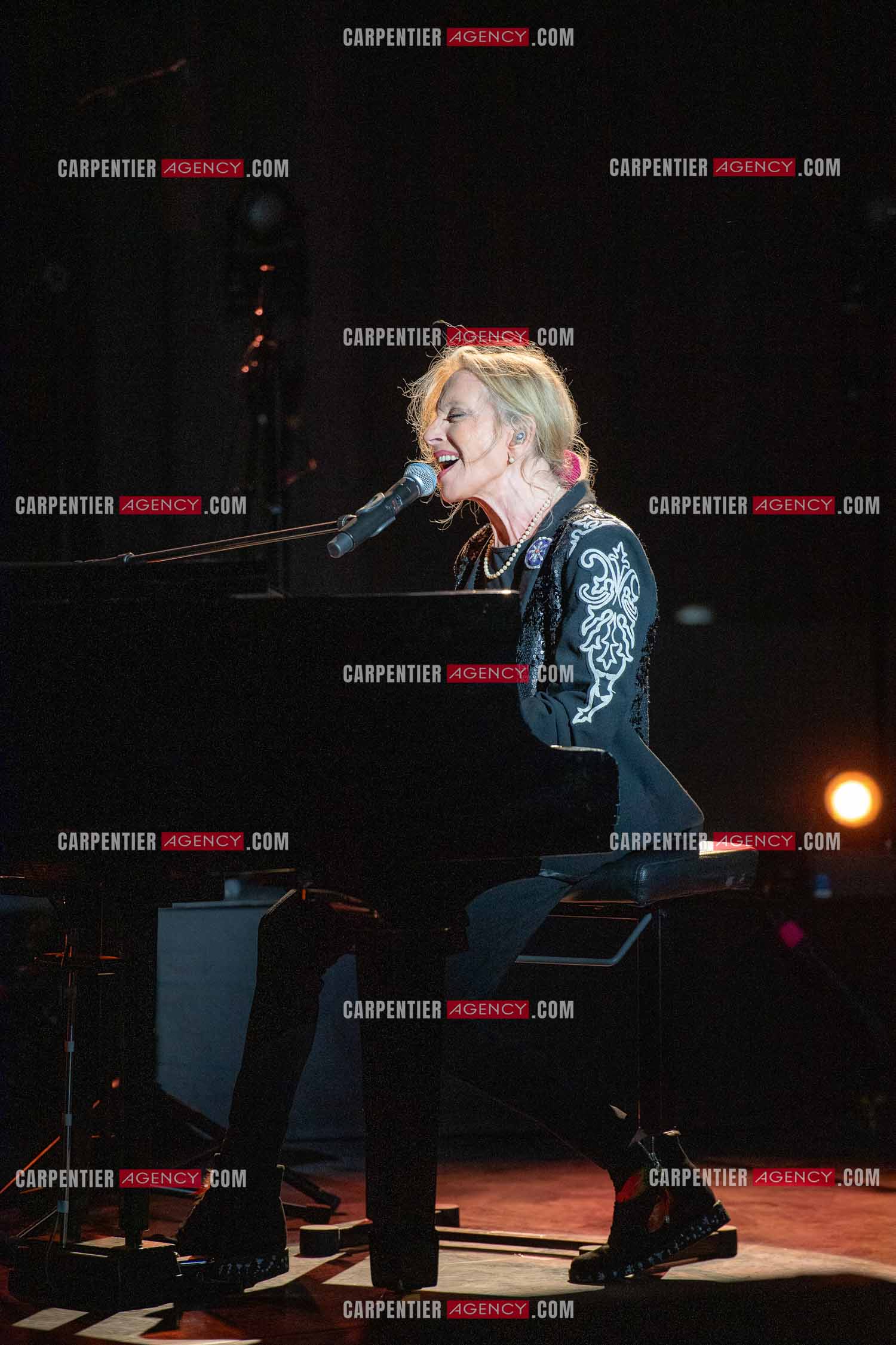 La chanteuse Véronique Sanson au festival de Ramatuelle pour sa dernière date de sa tournée d'été "Hasta Luego".      ( Exclusif )