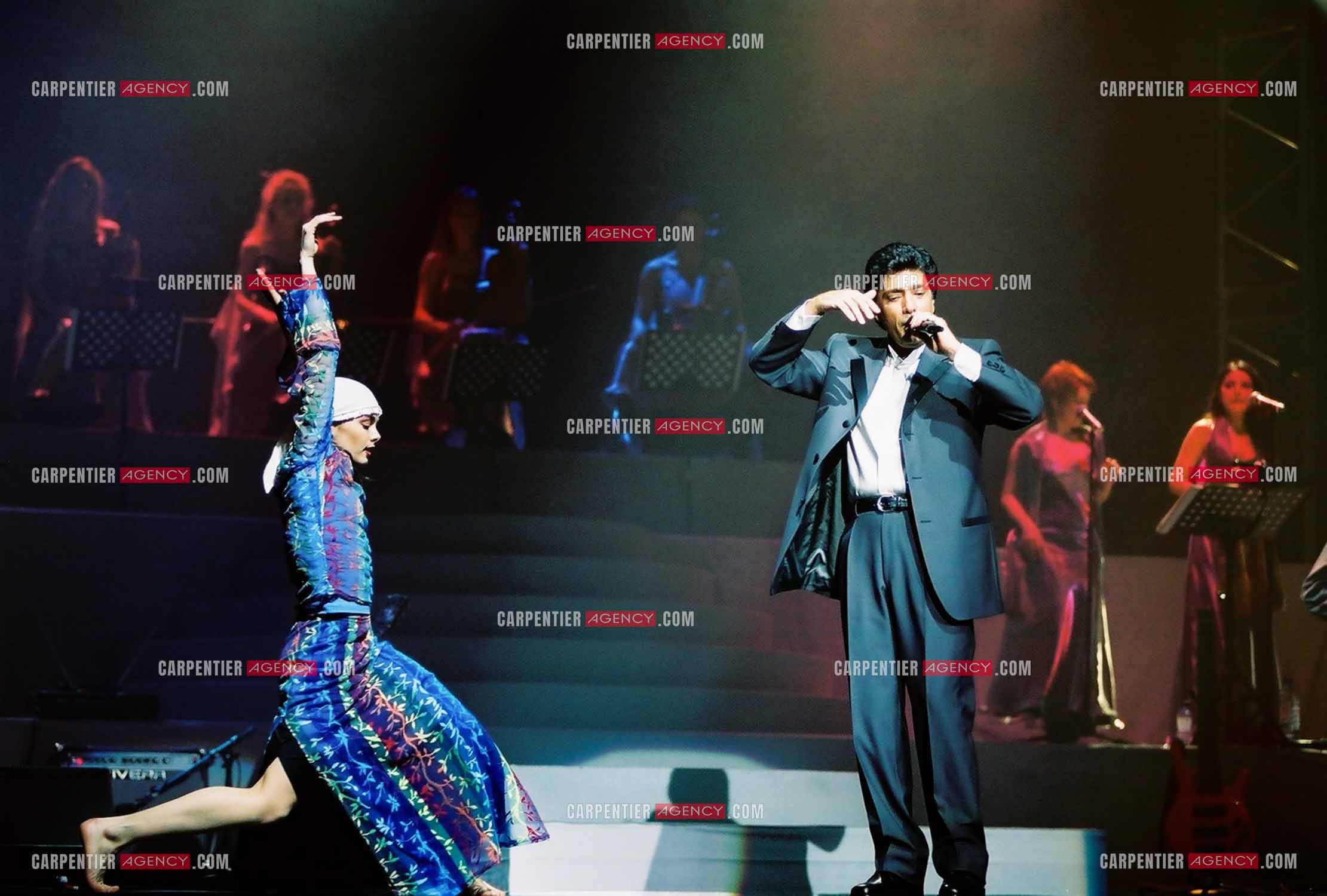 Le chanteur Frédéric François à l'Olympia du 10 au 19 mars 2000.  ( Exclusif )